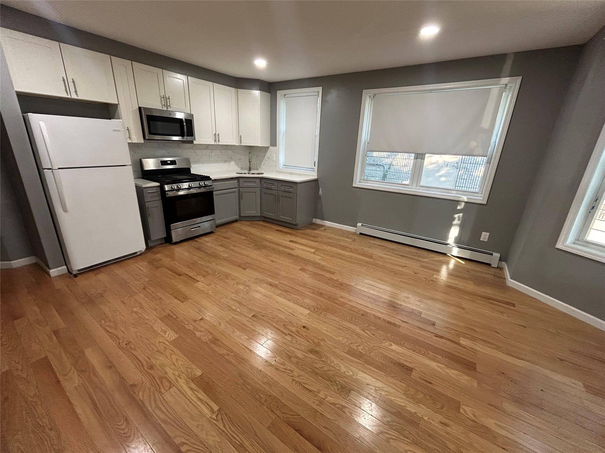 Jamaica, NY 11433,106-19 154th ST #1st floor