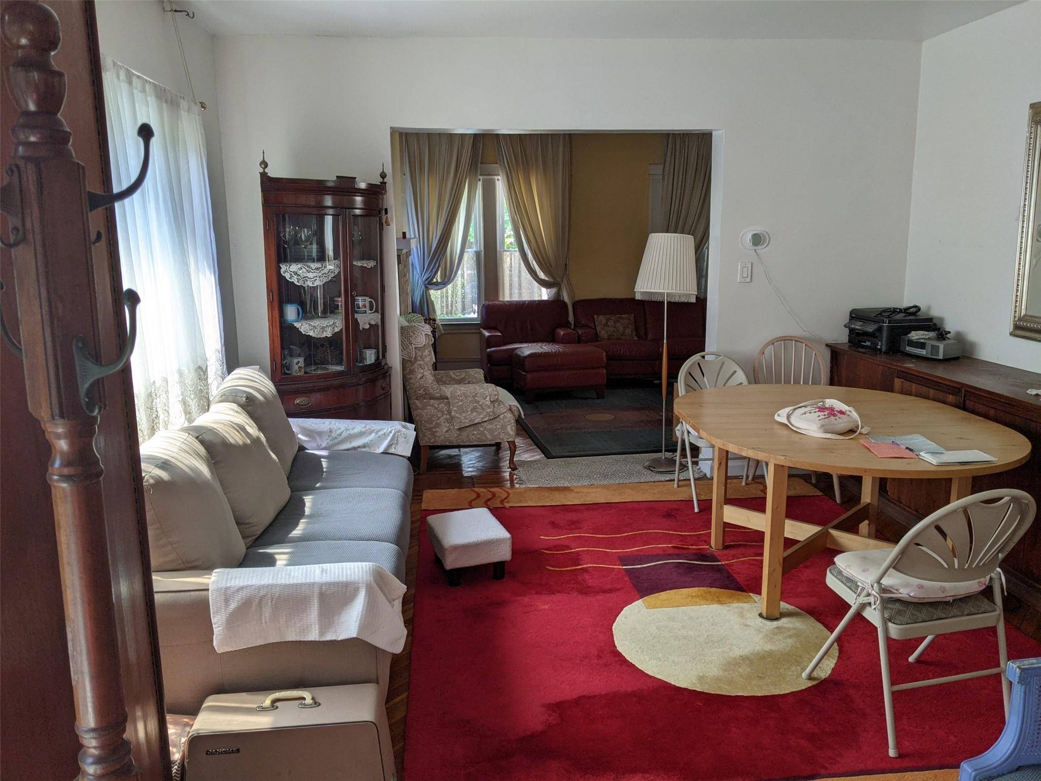 Kew Gardens, NY 11415,115 82nd RD