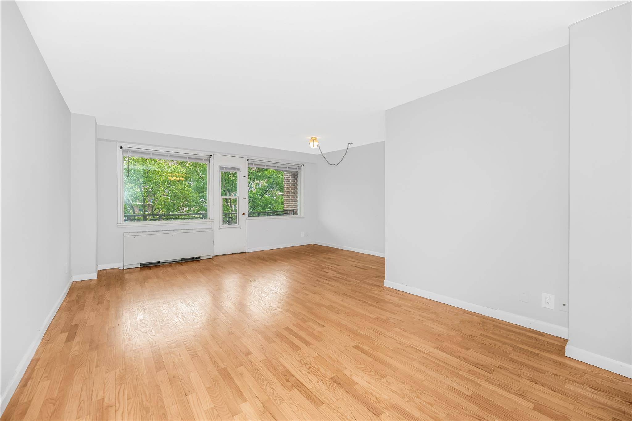 Bronx, NY 10463,3777 Independence AVE #3F