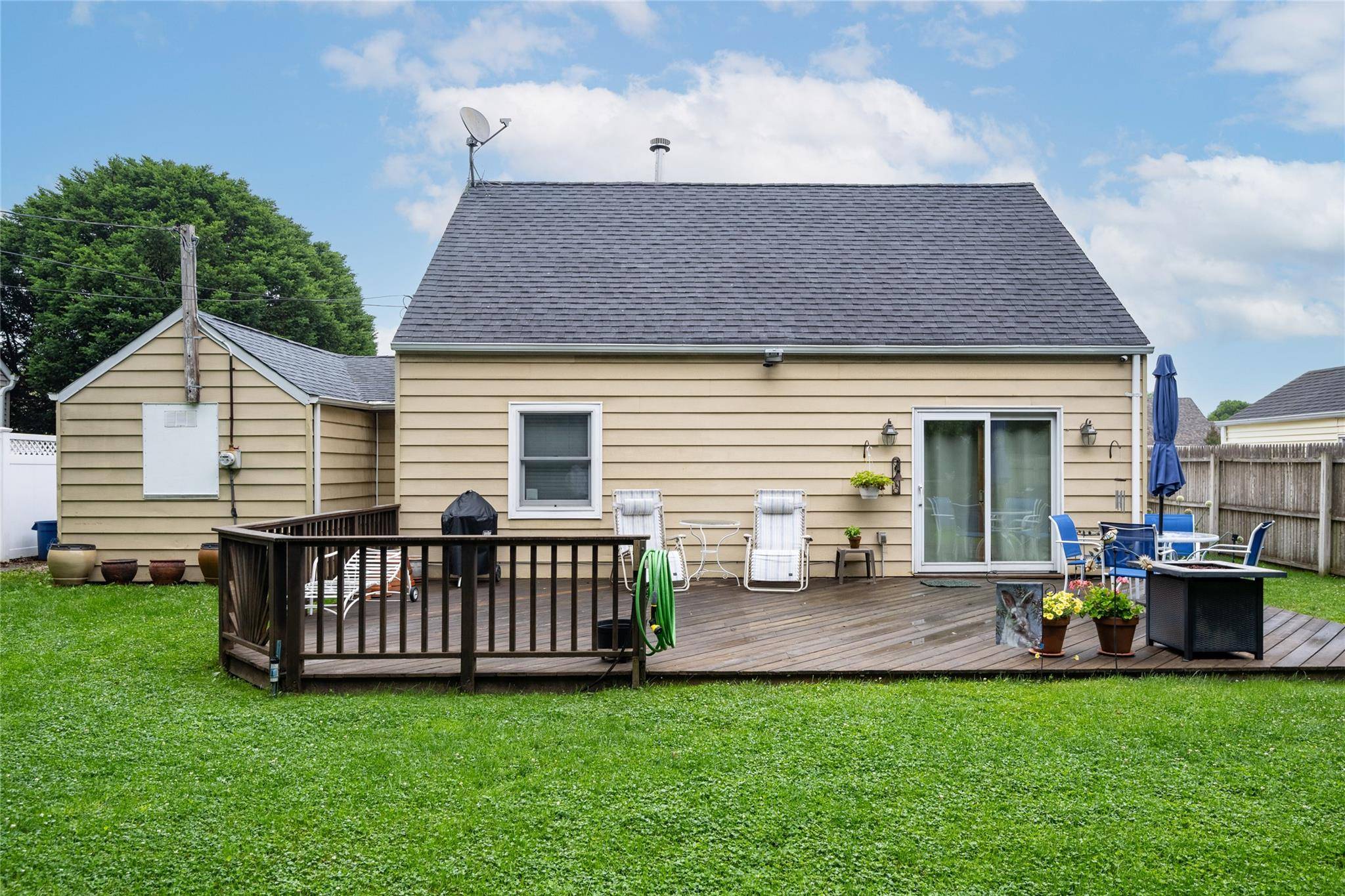 Carle Place, NY 11514,304 Jamaica BLVD