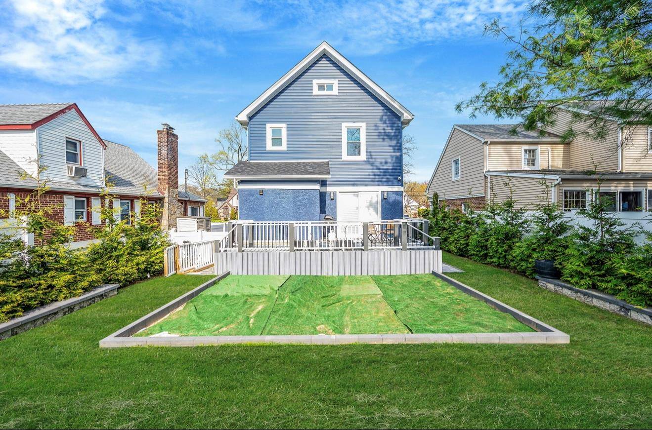 Lynbrook, NY 11563,56 Whittier ST