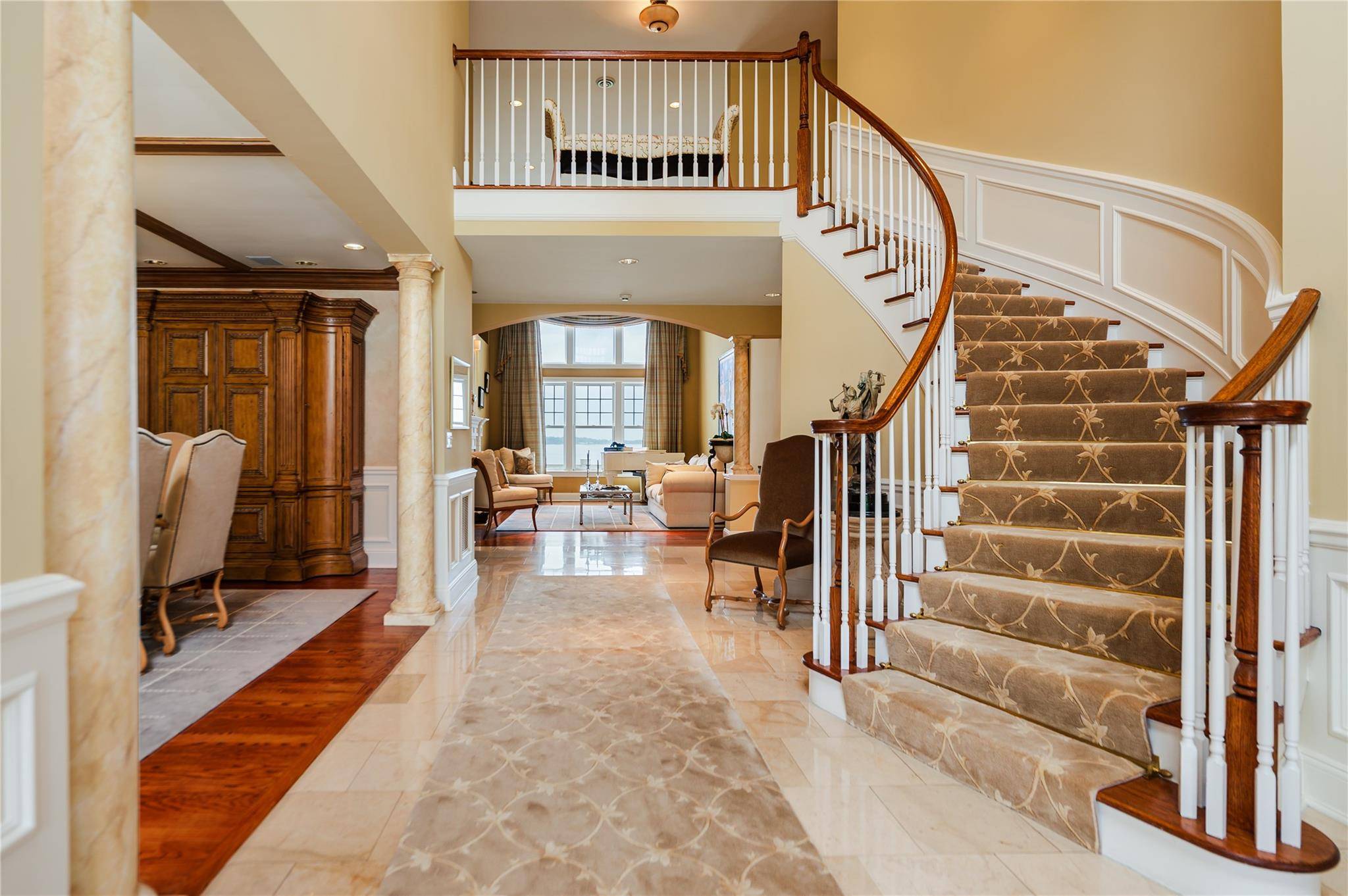 Glen Cove, NY 11542,38 Pembroke DR