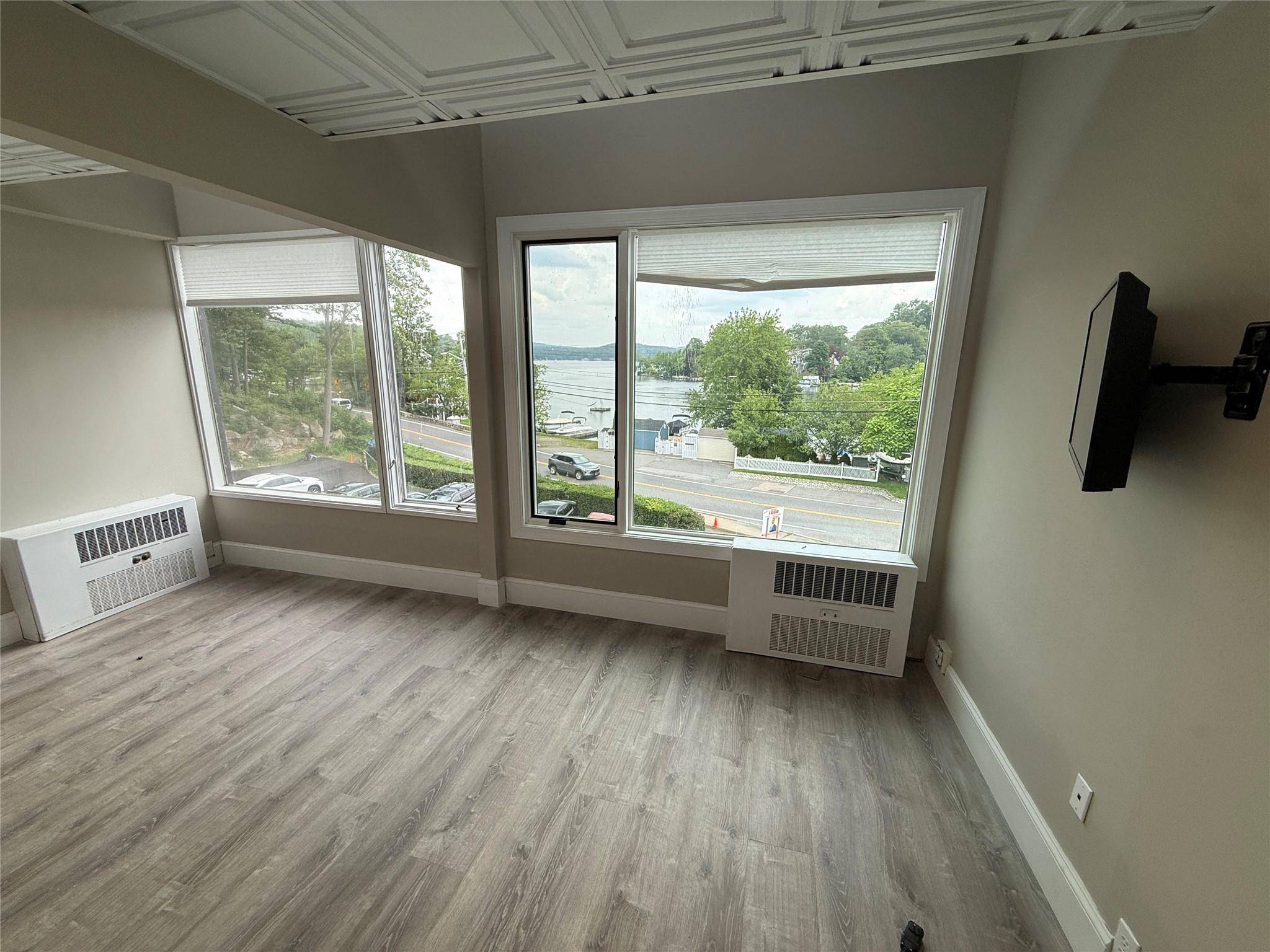 Mahopac, NY 10541,880 S Lake BLVD