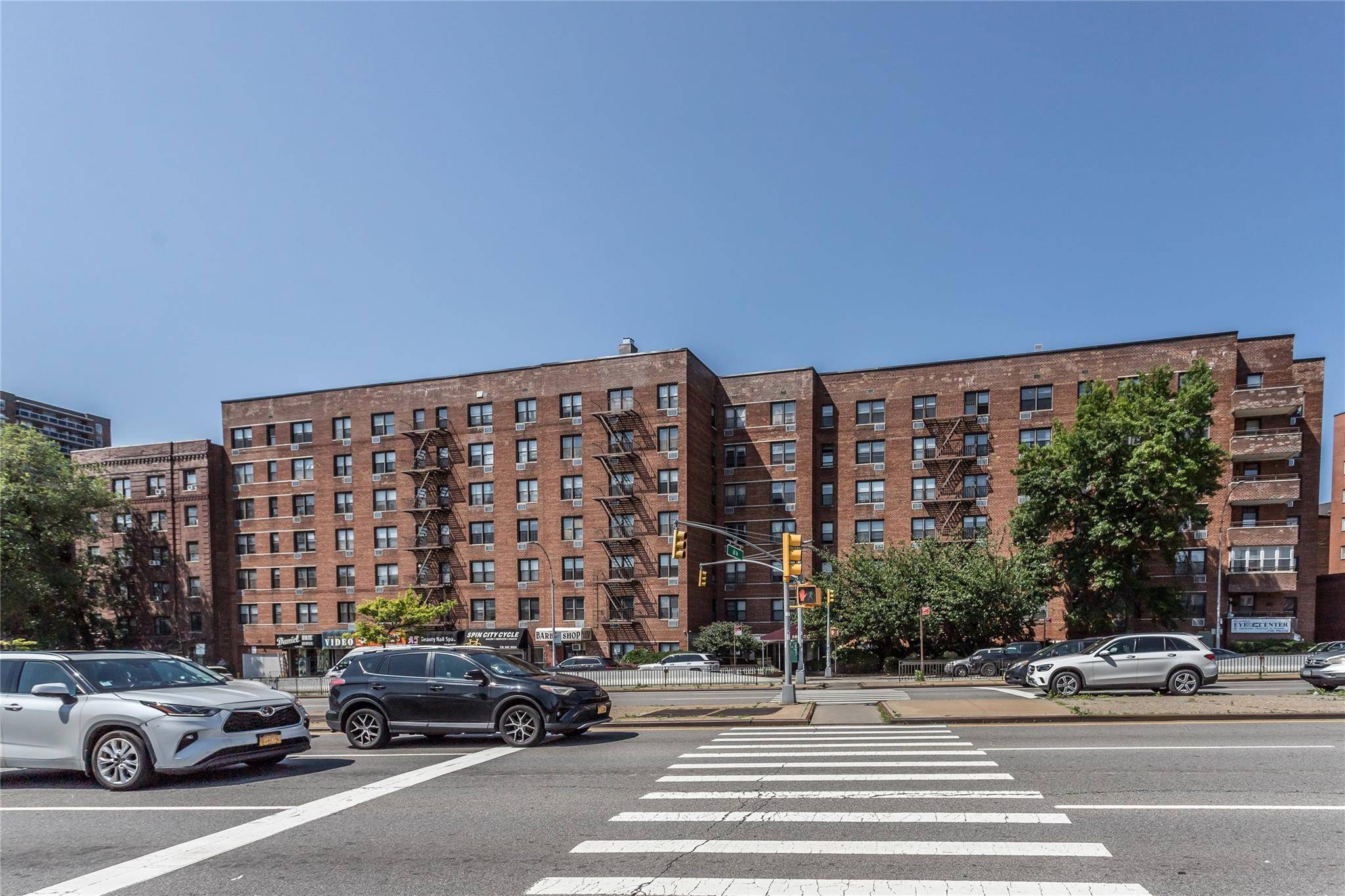 Forest Hills, NY 11375,102-30 Queens BLVD #6-H