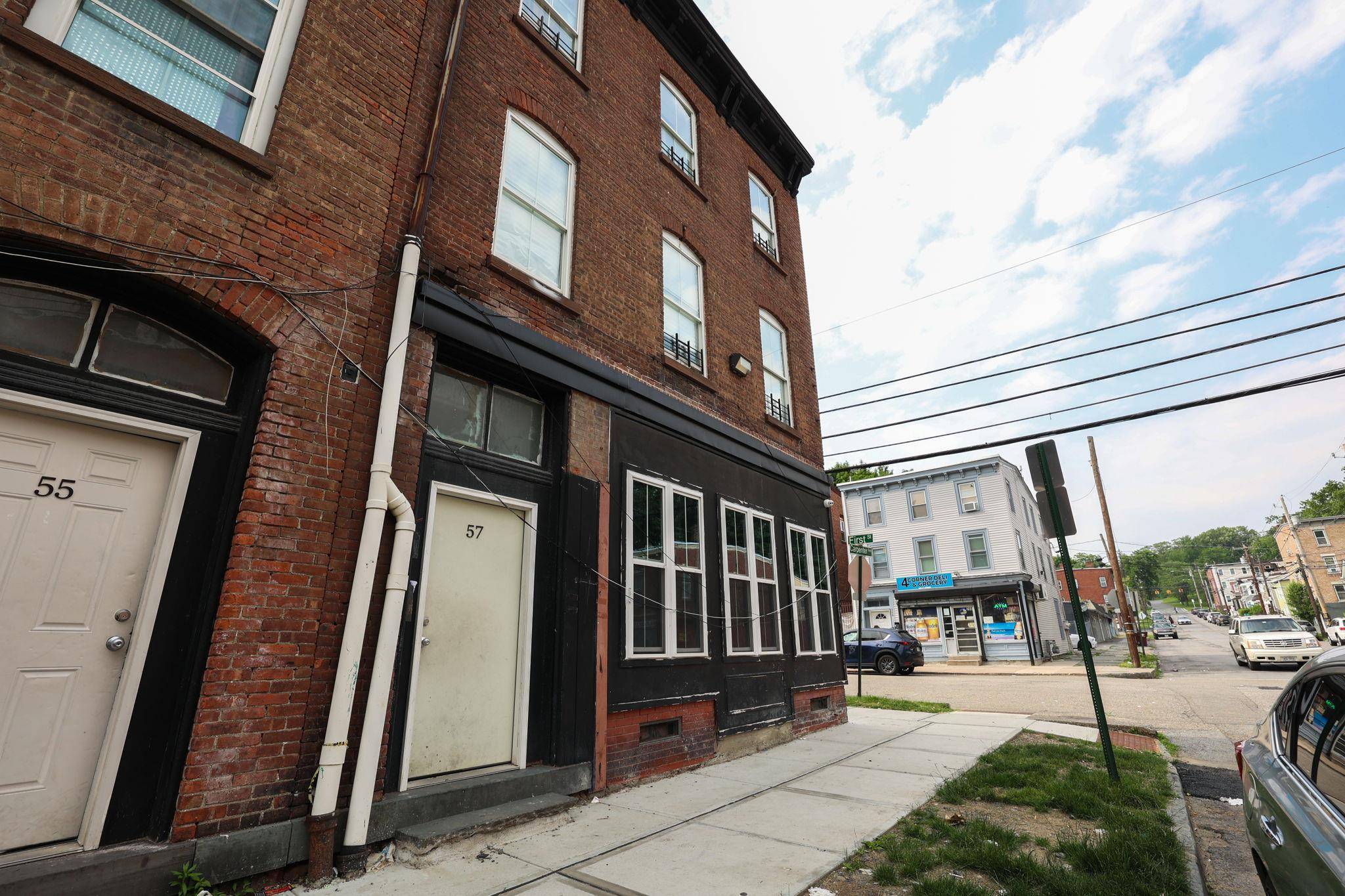 Newburgh, NY 12550,57 Carpenter AVE