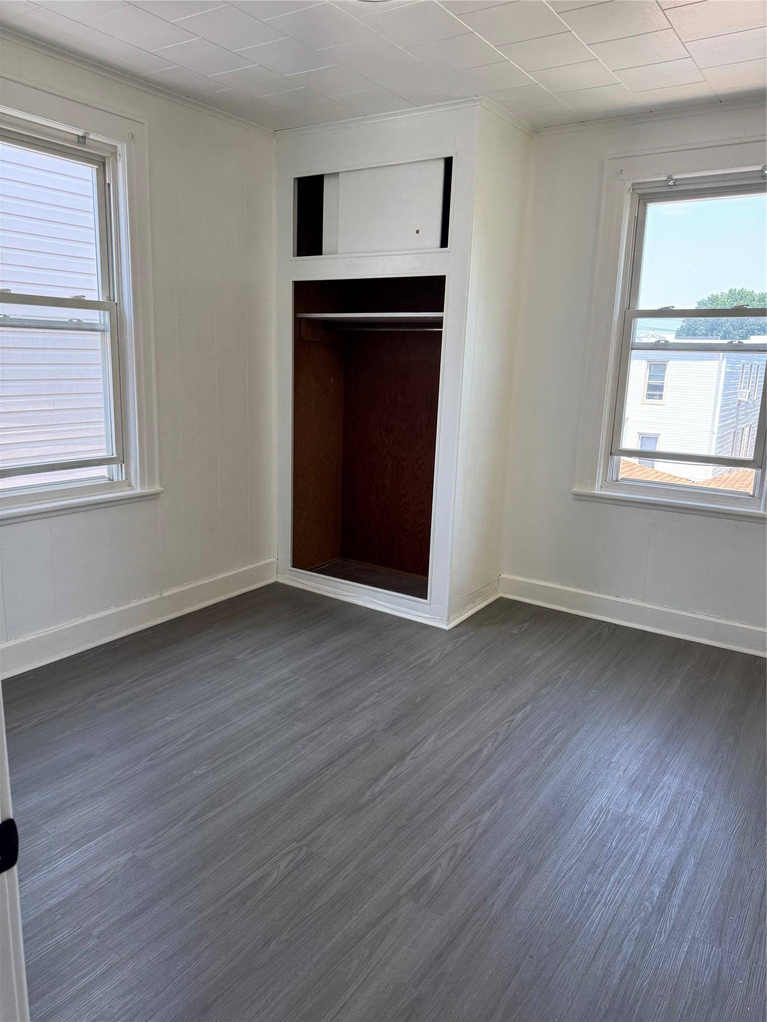 Middle Village, NY 11379,7737 66th DR #2fl