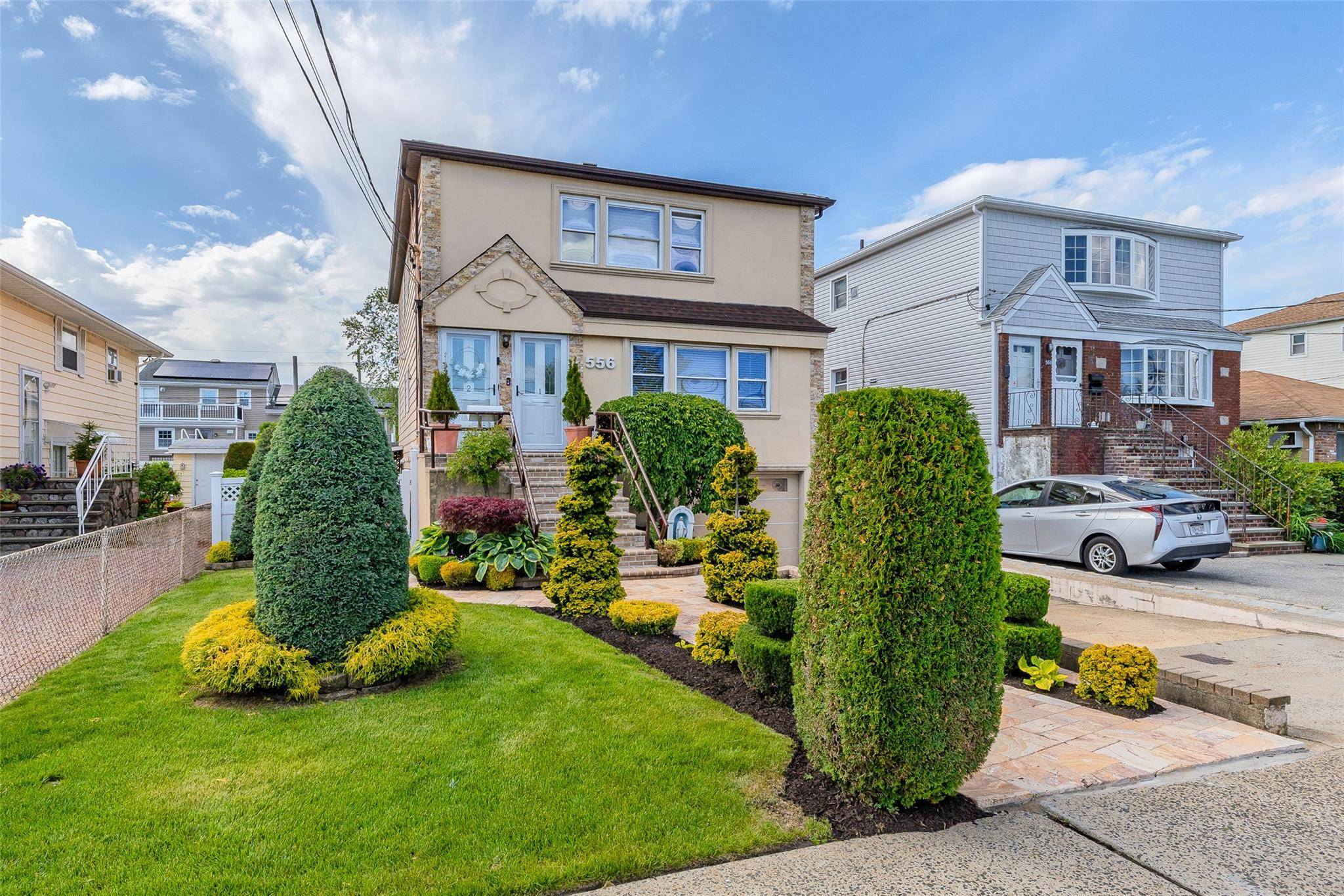 Island Park, NY 11558,556 Long Beach RD