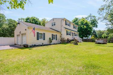 Ronkonkoma, NY 11779,20 Wainwright ST
