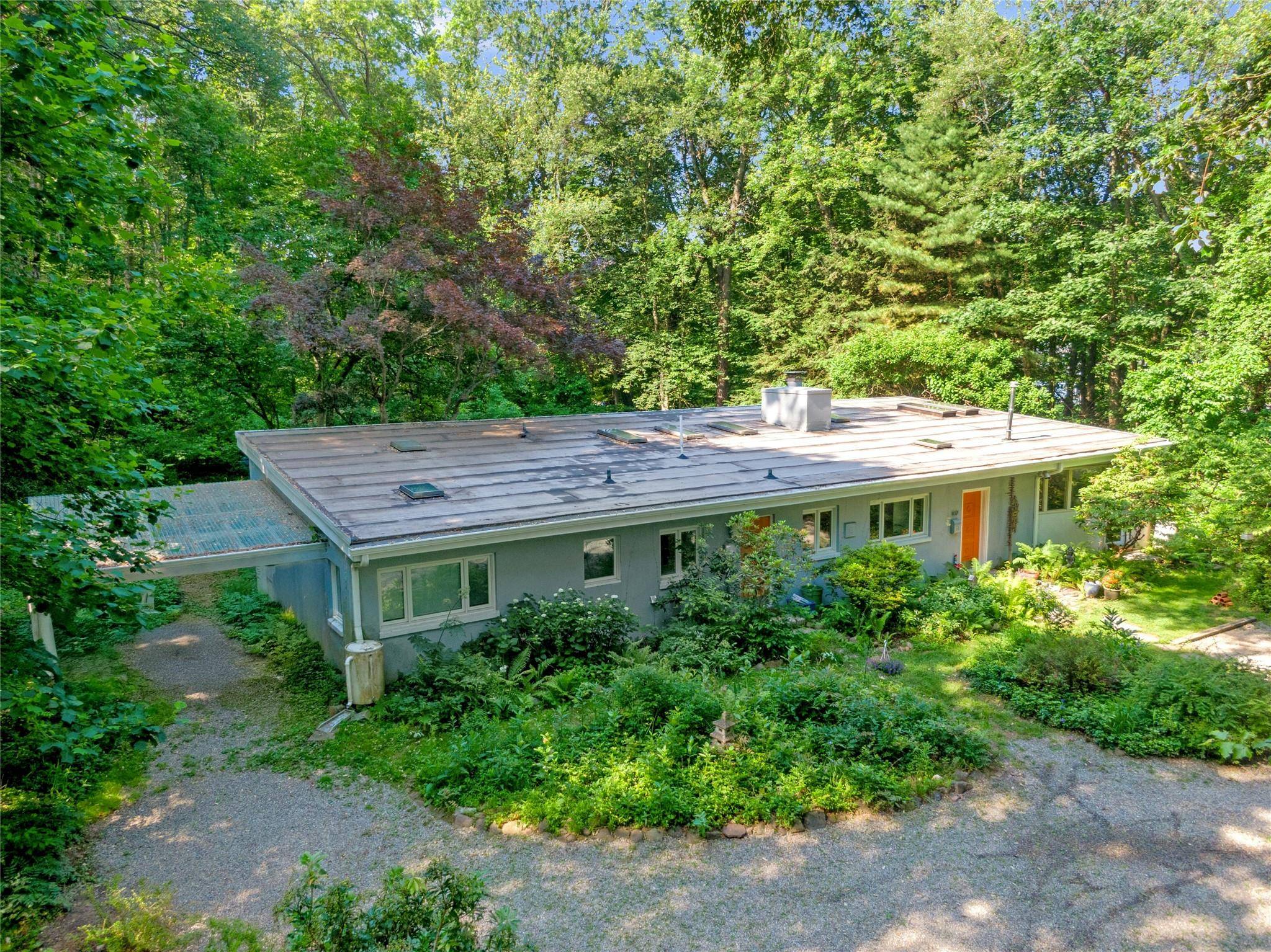 West Nyack, NY 10994,107 Green RD