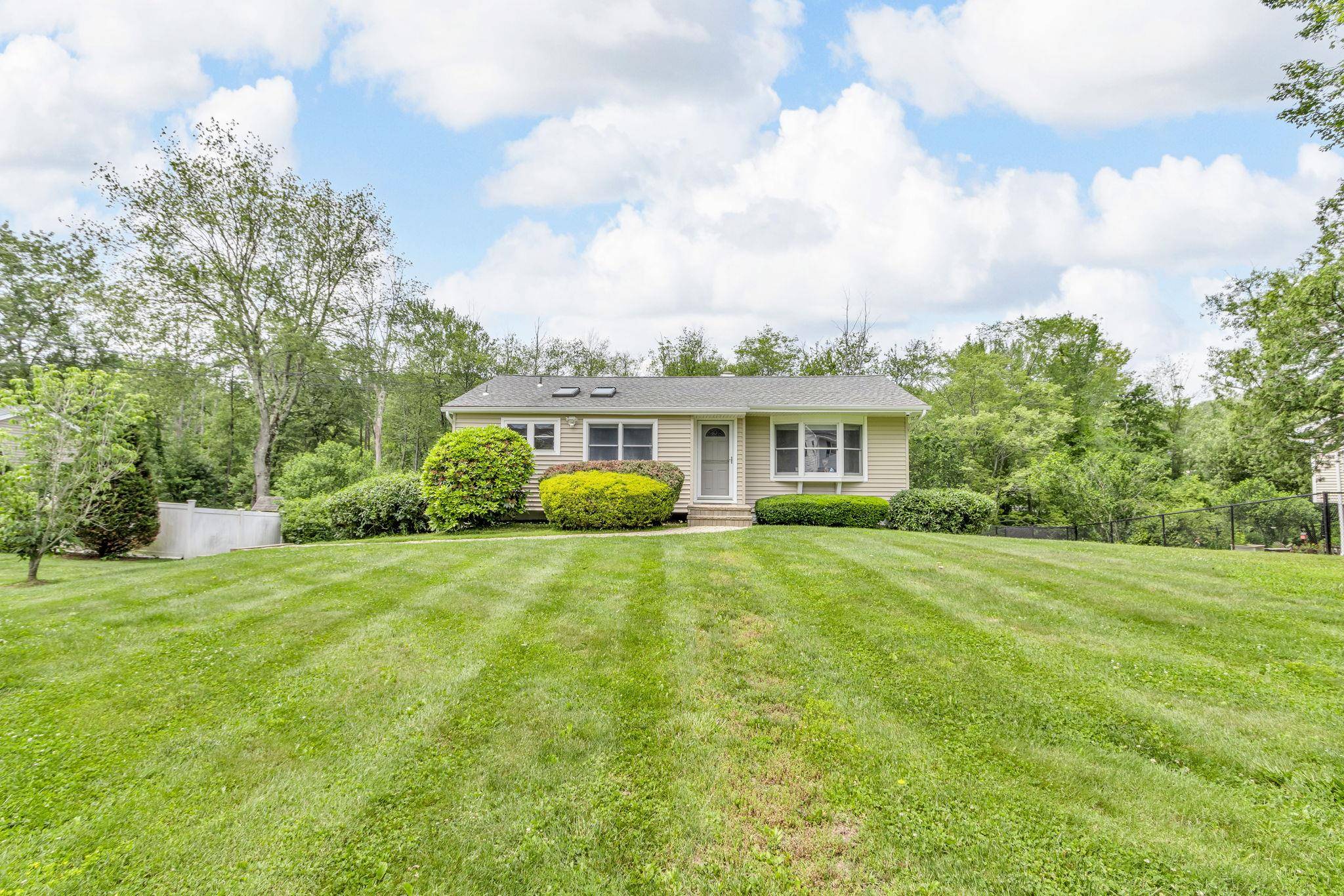 Yorktown Heights, NY 10598,3481 Curry ST