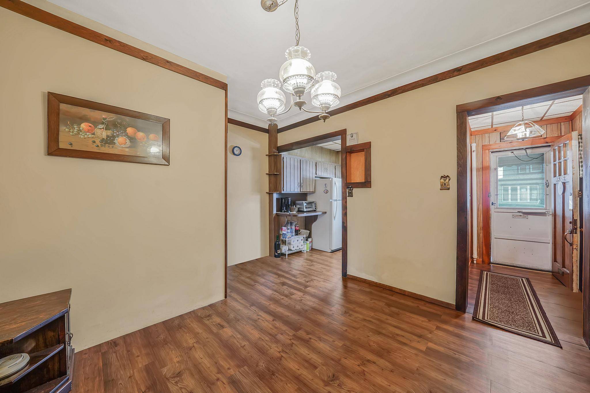 Flushing, NY 11379,6842 78th ST