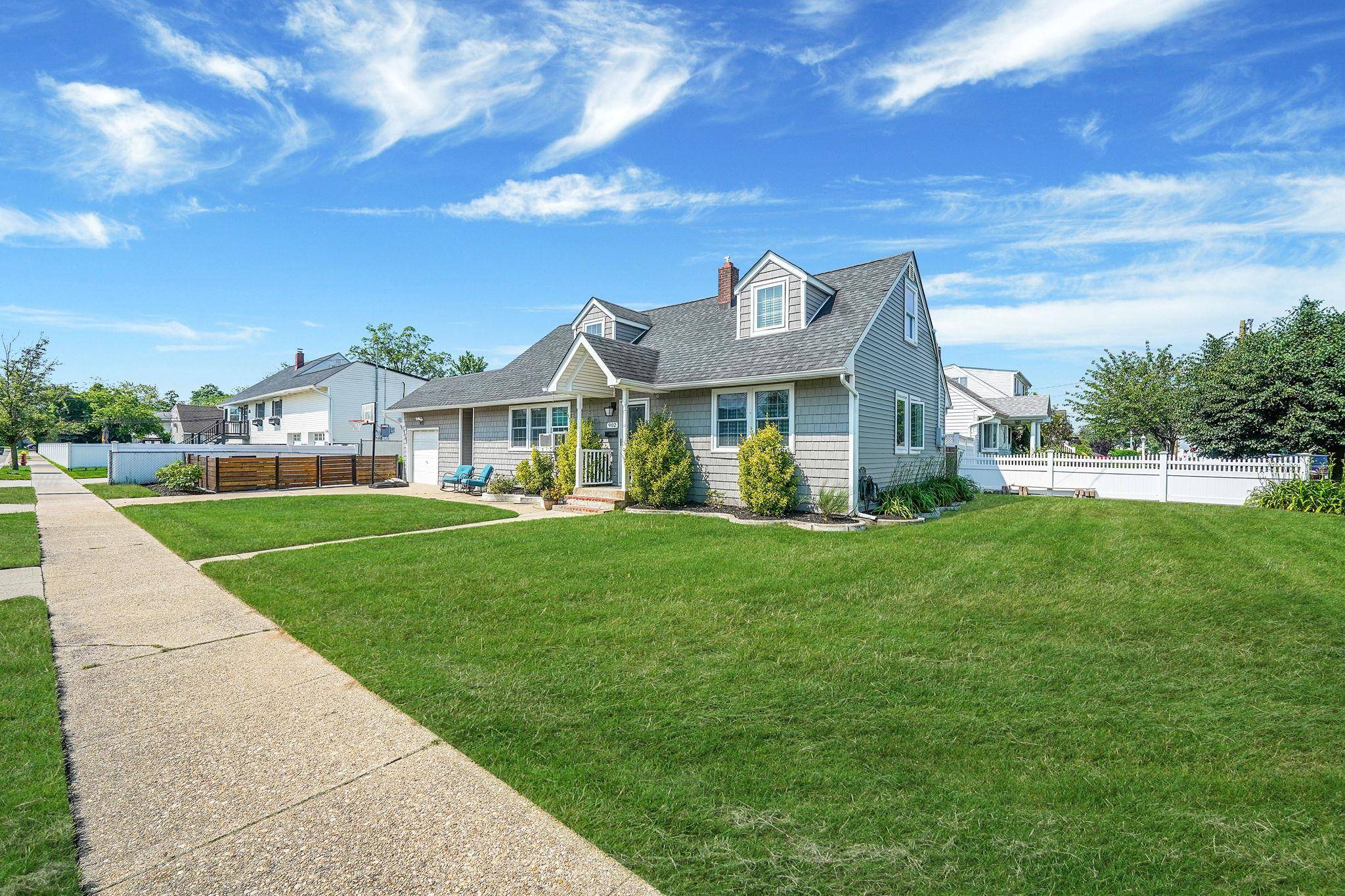 Bellmore, NY 11710,902 Sunrise AVE