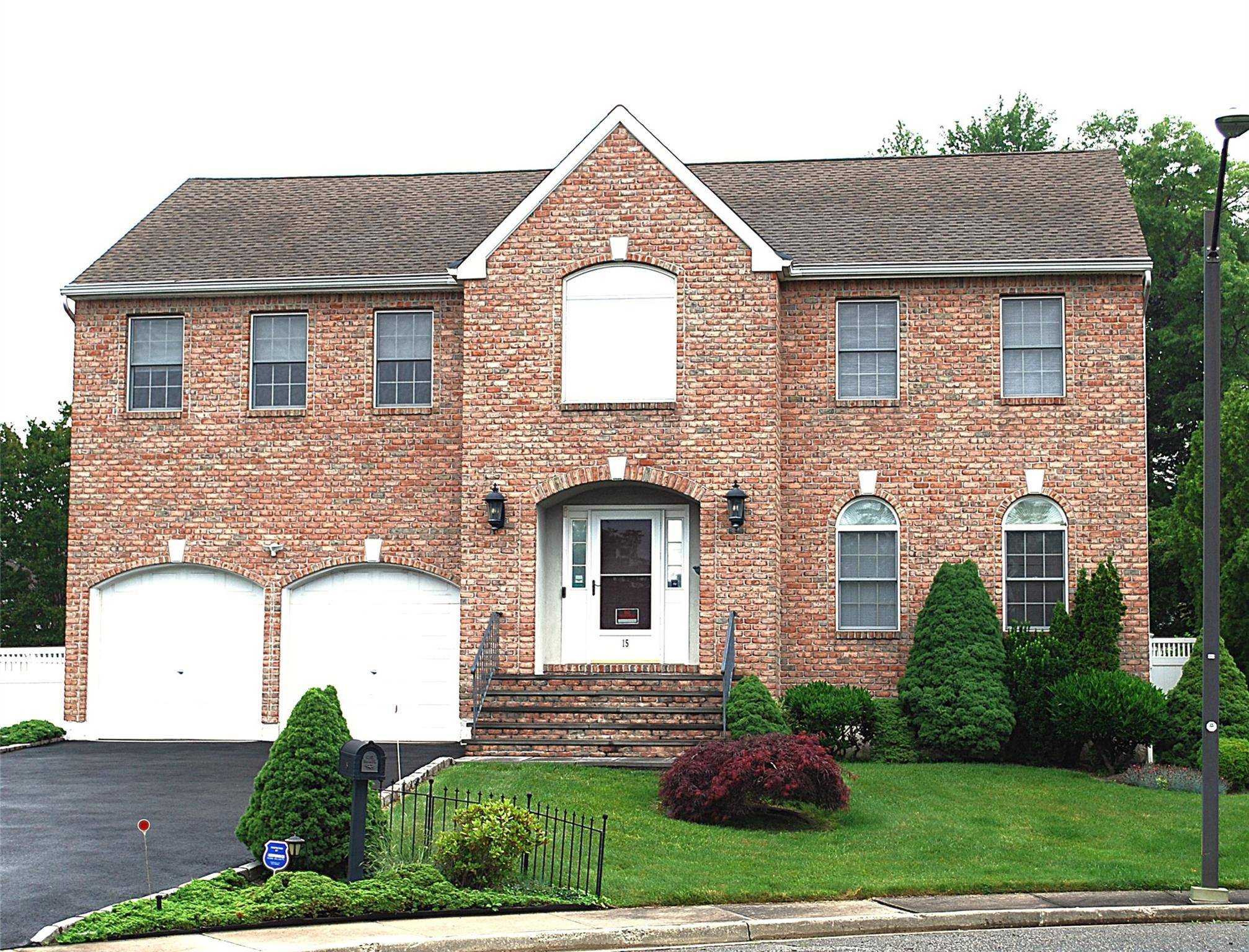 Plainview, NY 11803,15 Howard CT