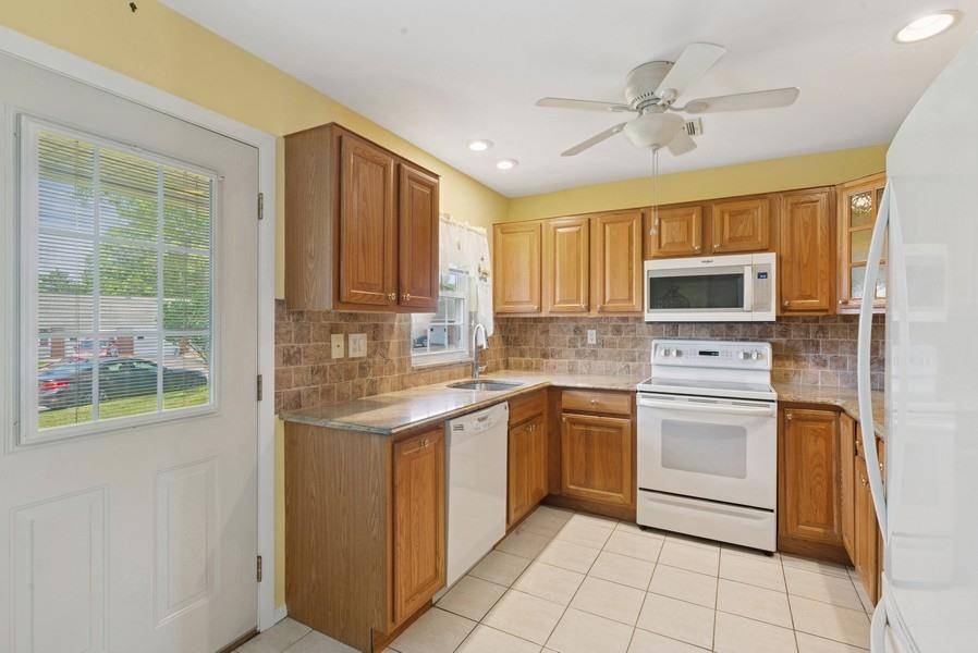 Ridge, NY 11961,96 Enfield CT #B