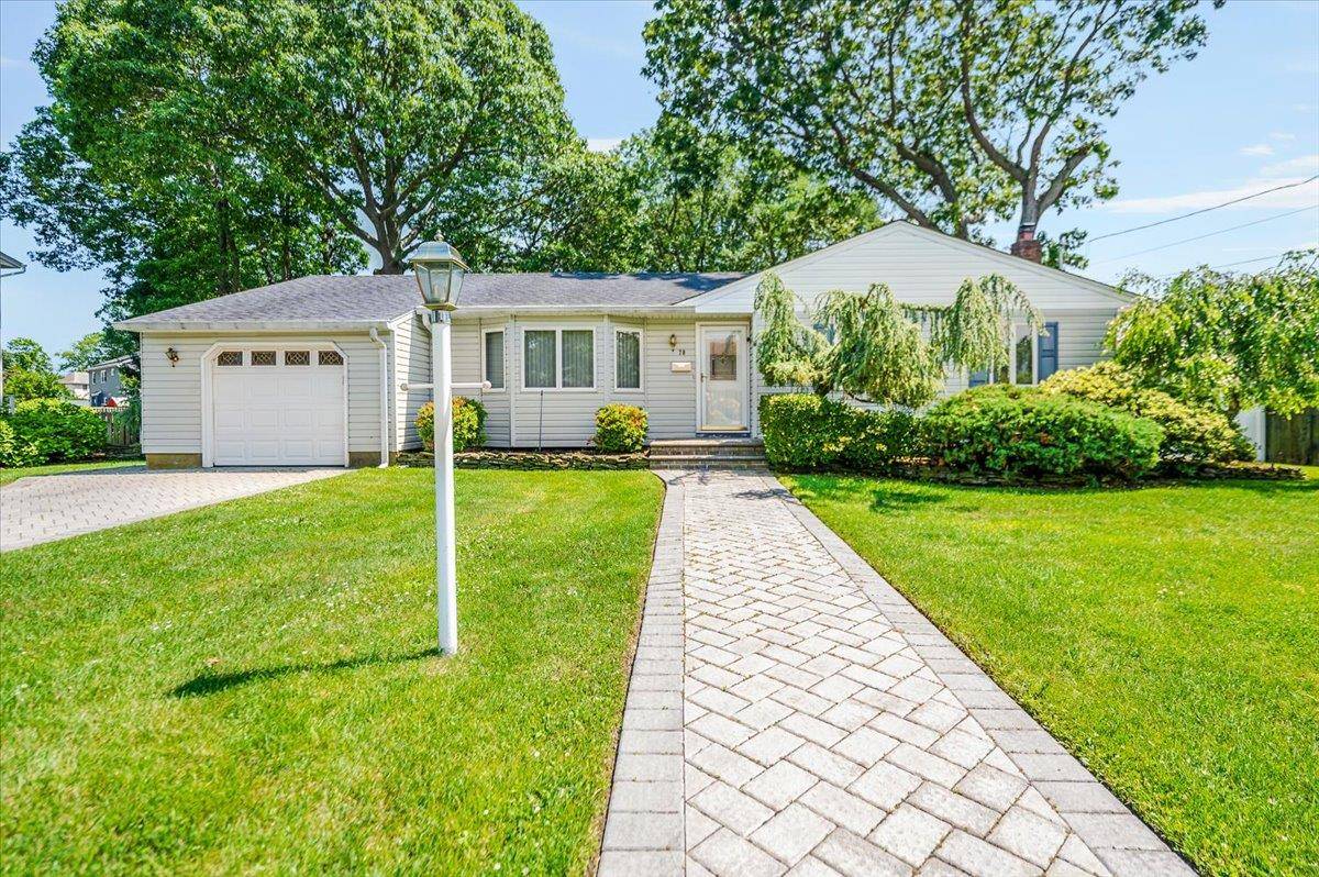 Bay Shore, NY 11706,70 Cleveland ST