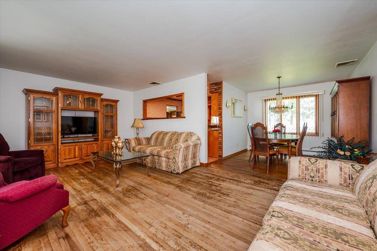 Bay Shore, NY 11706,70 Cleveland ST