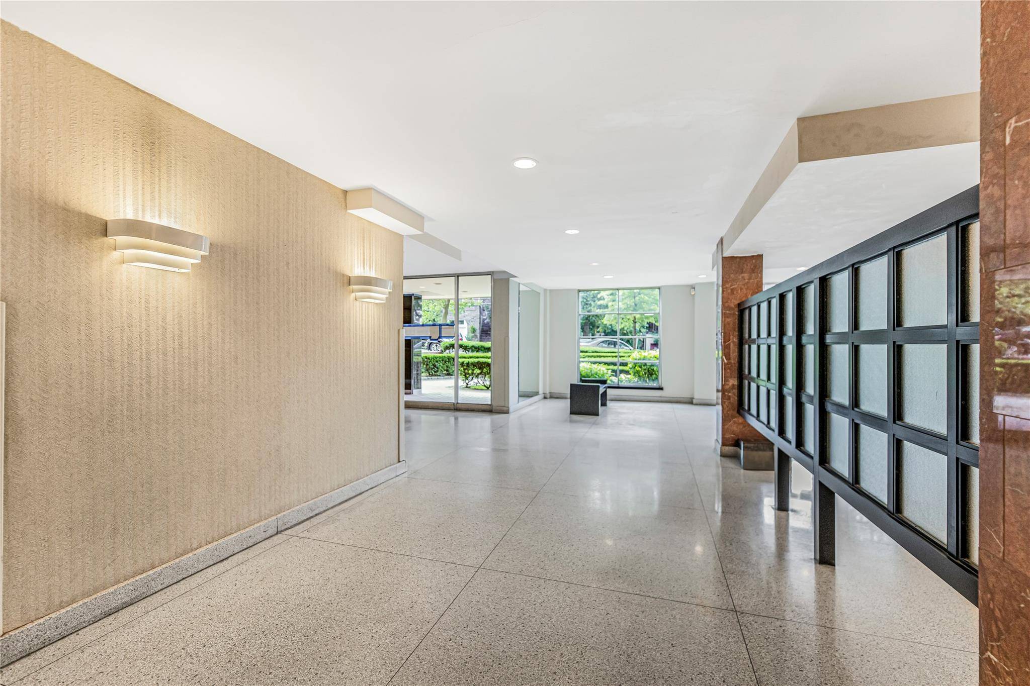 Bronx, NY 10471,5550 FIELDSTON RD #1C on 2nd floor