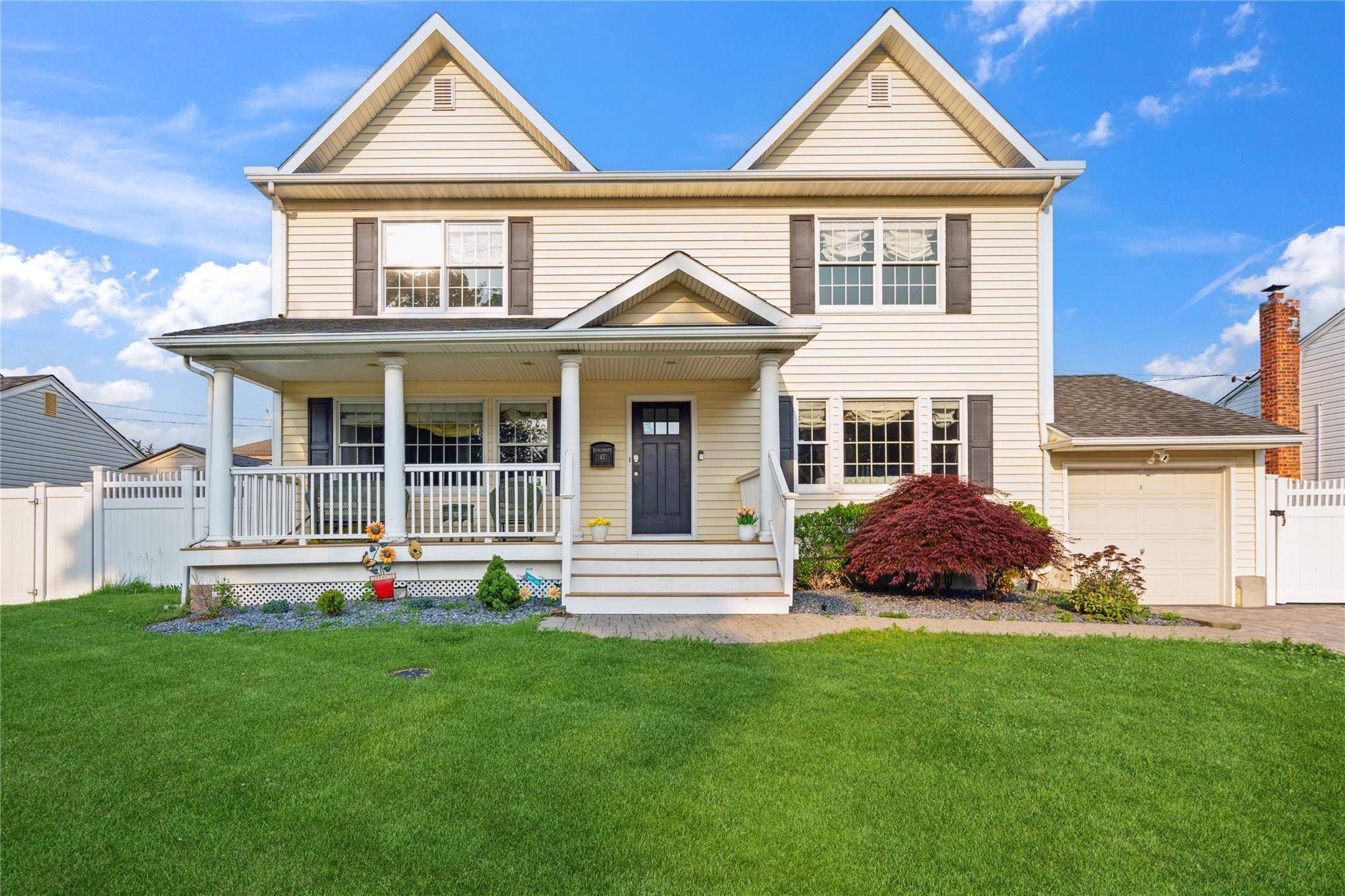 Syosset, NY 11791,47 Syosset CIR