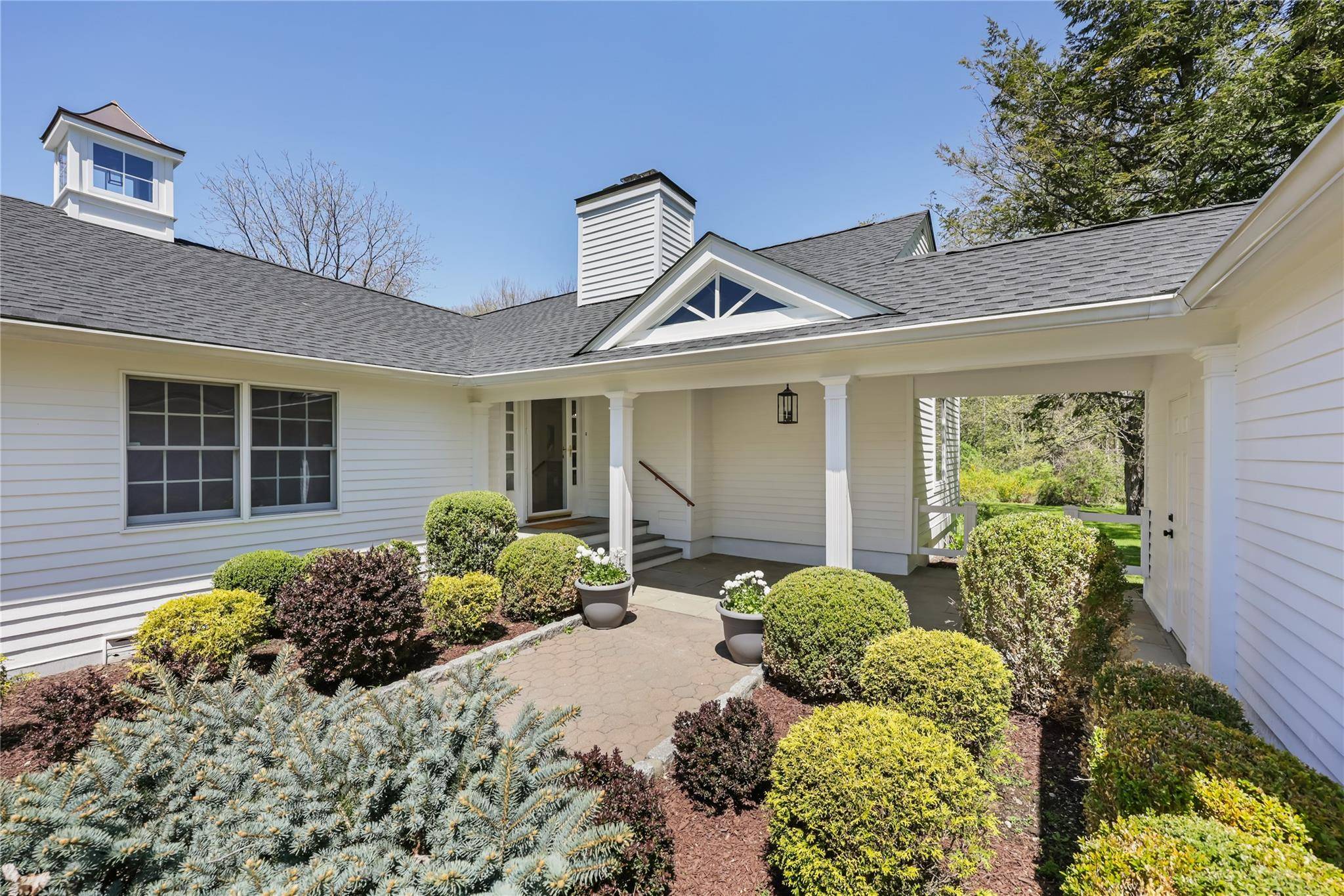 Bedford, NY 10506,5 South Brook RD