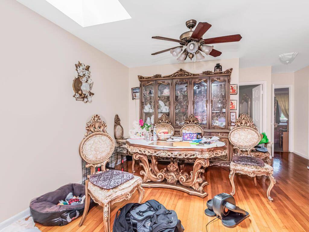 Bronx, NY 10466,1405 E 233 ST