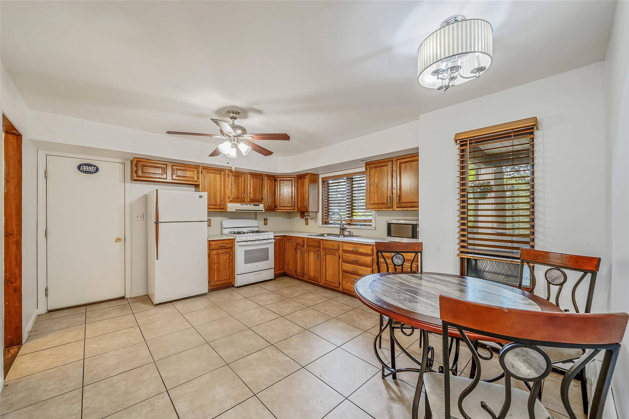 Shirley, NY 11967,425 Puritan DR