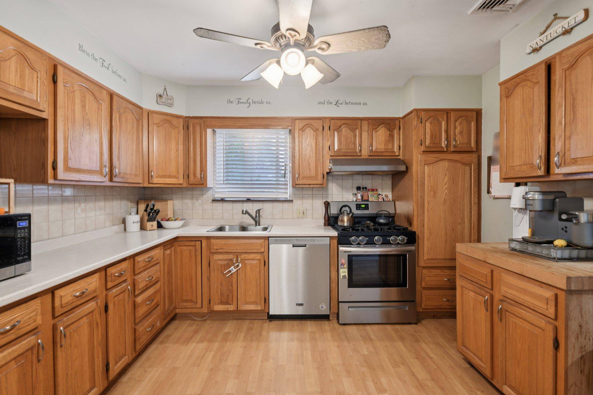 Centereach, NY 11720,13 Sunset DR