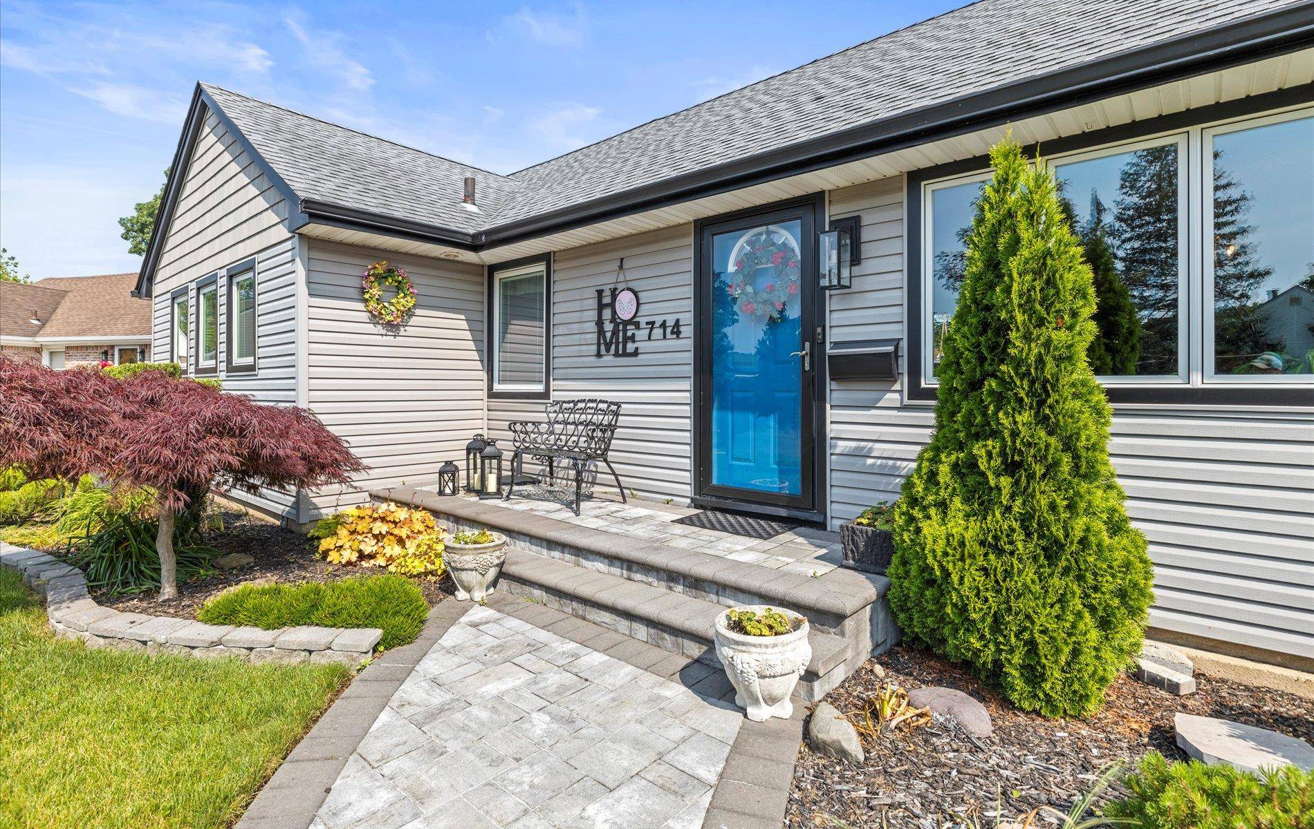 East Meadow, NY 11554,714 Barkley AVE