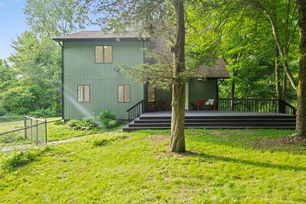 Rhinebeck, NY 12572,255 Lake DR