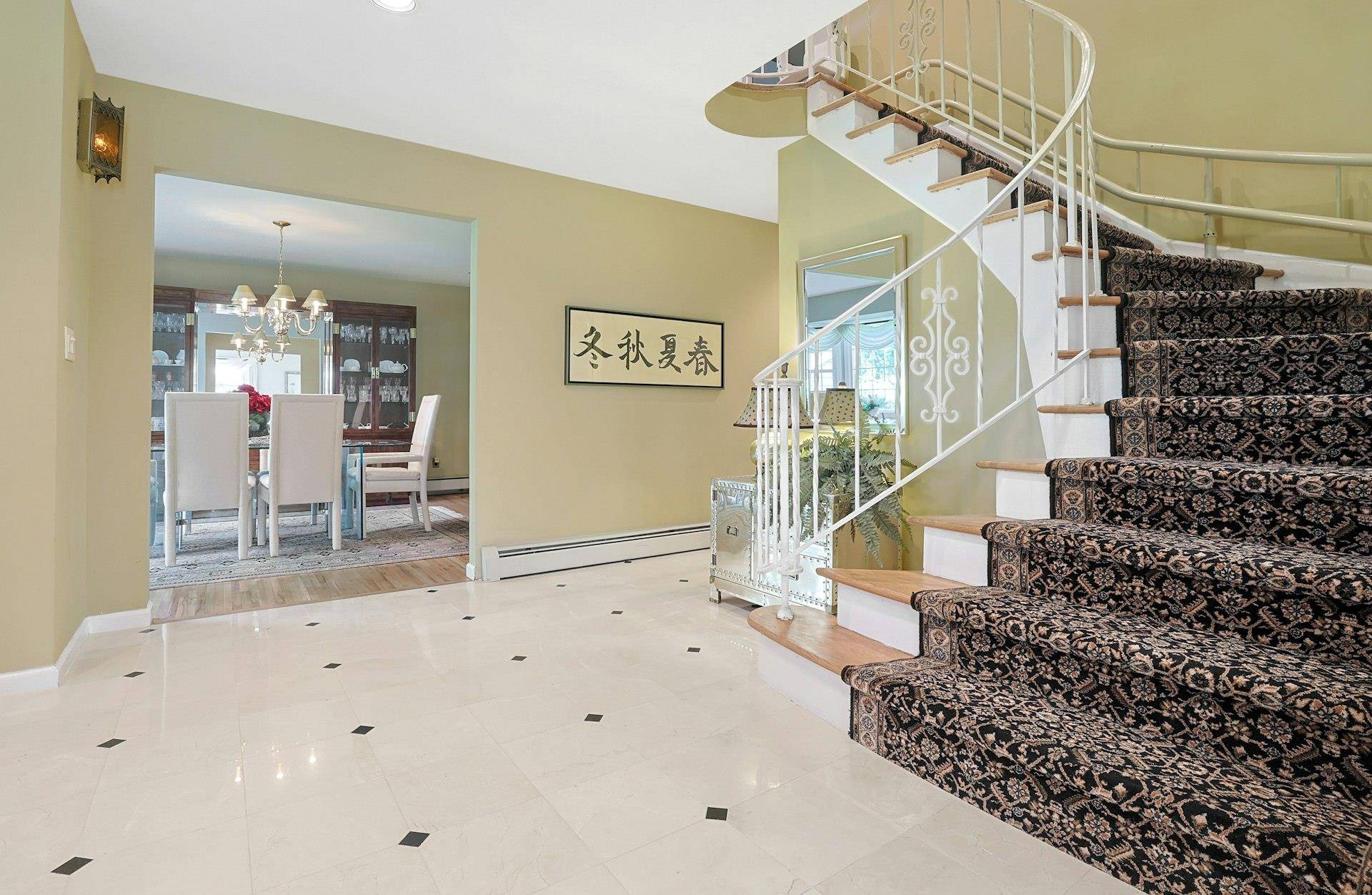 Valhalla, NY 10595,3 Mellis PL