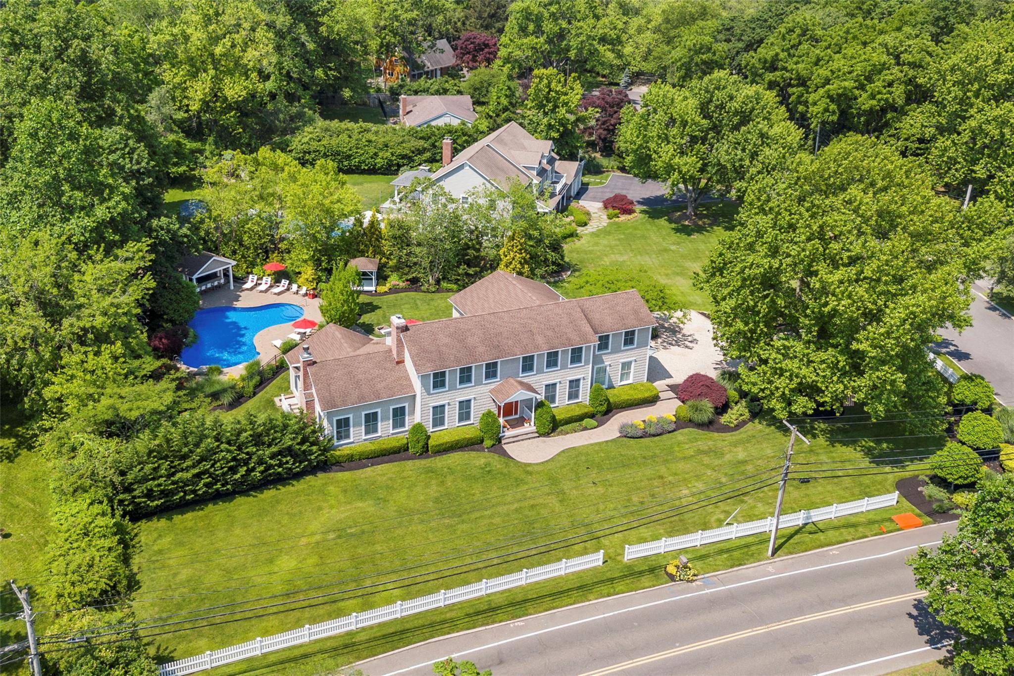 Setauket, NY 11733,16 Dyke RD