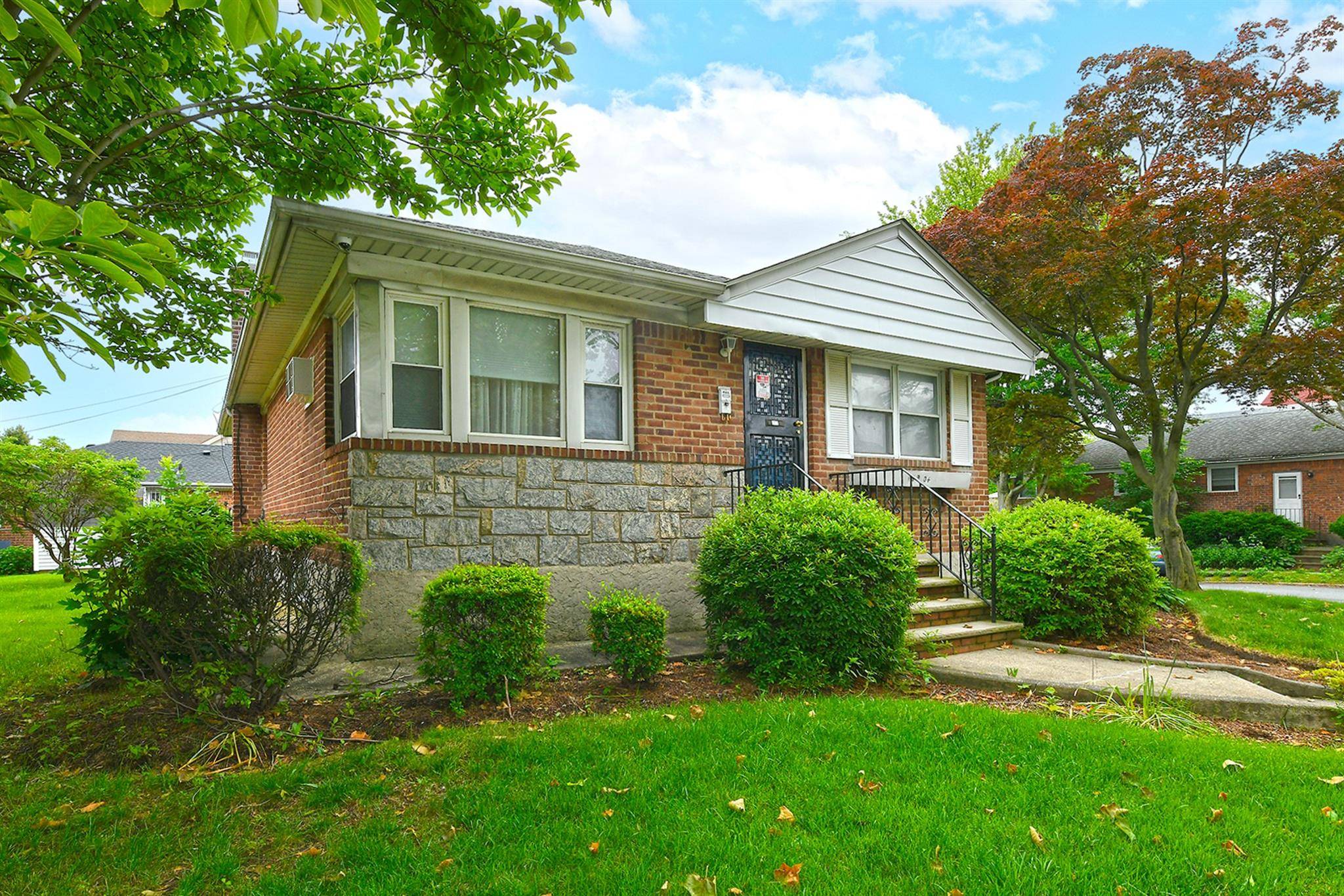 Fresh Meadows, NY 11365,169-04 69th Ave. AVE
