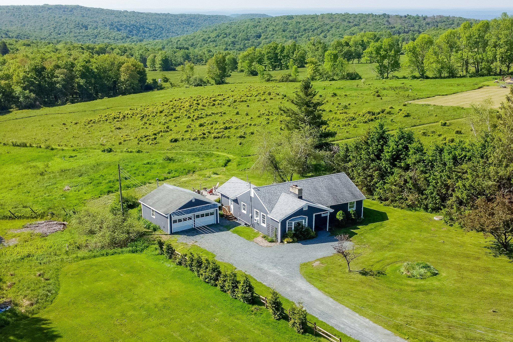 Livingston Manor, NY 12758,853 Shandelee RD