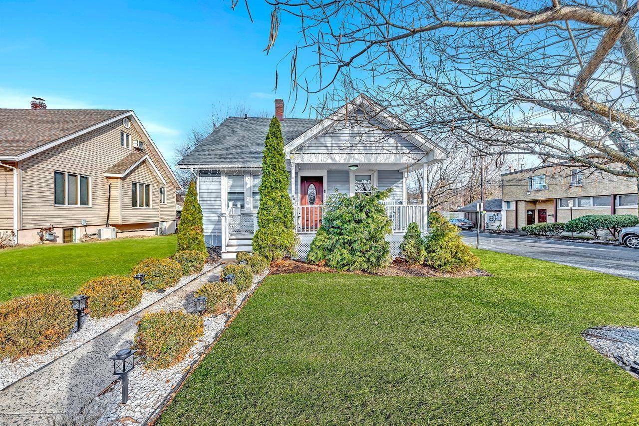 Suffern, NY 10901,64 Prairie AVE