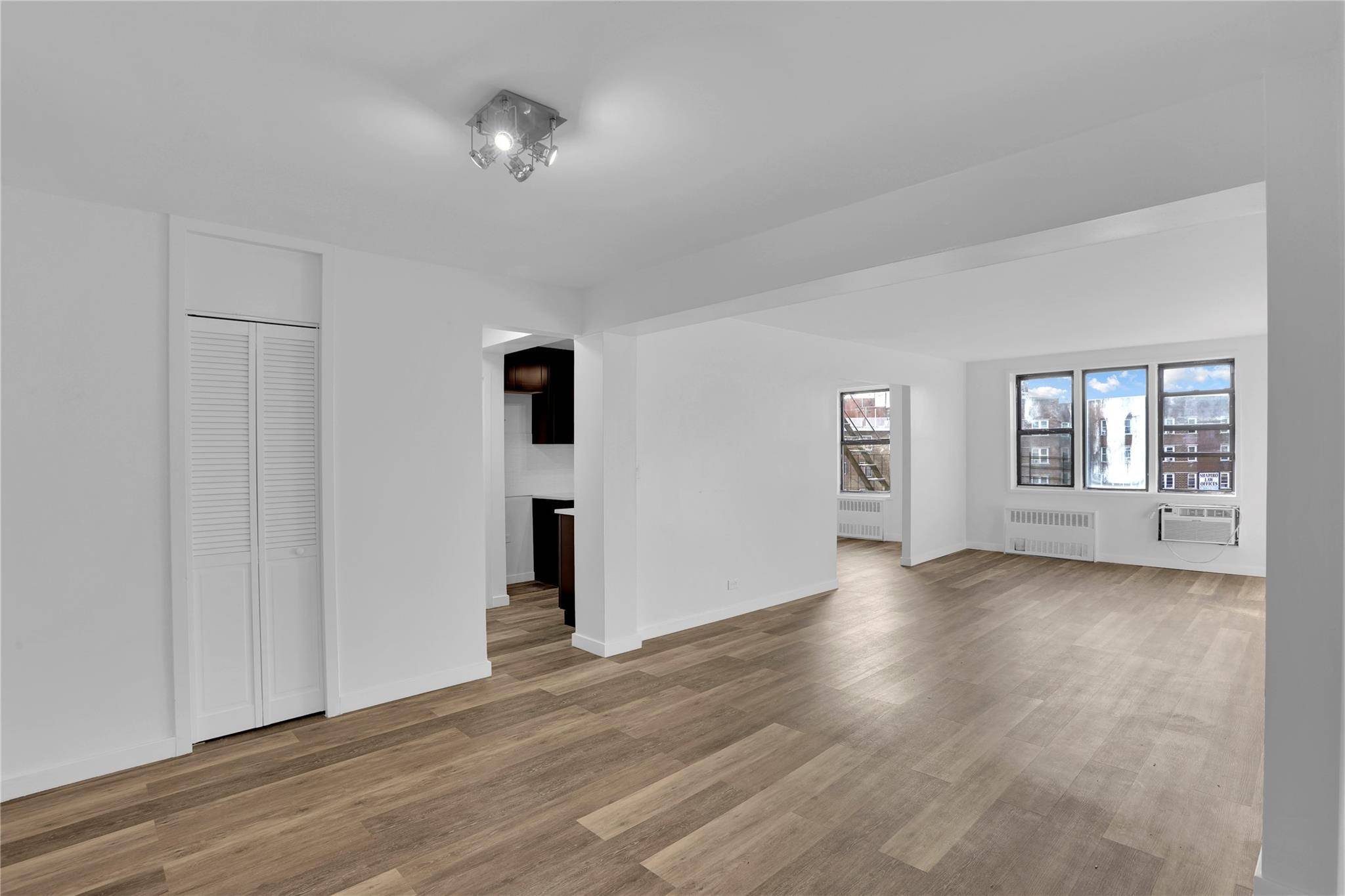 Bronx, NY 10458,3184 Grand #6D
