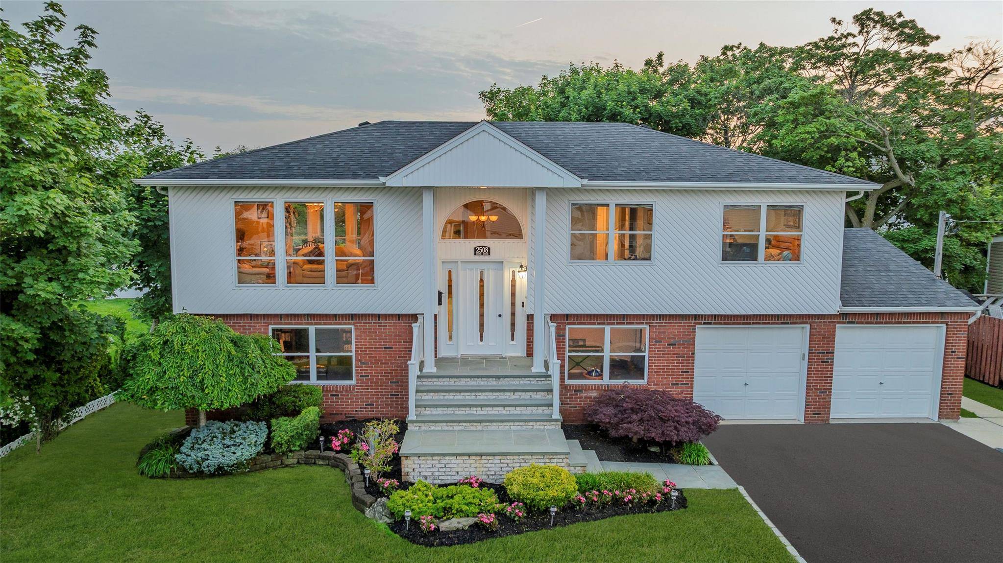Bellmore, NY 11710,2508 Centre AVE
