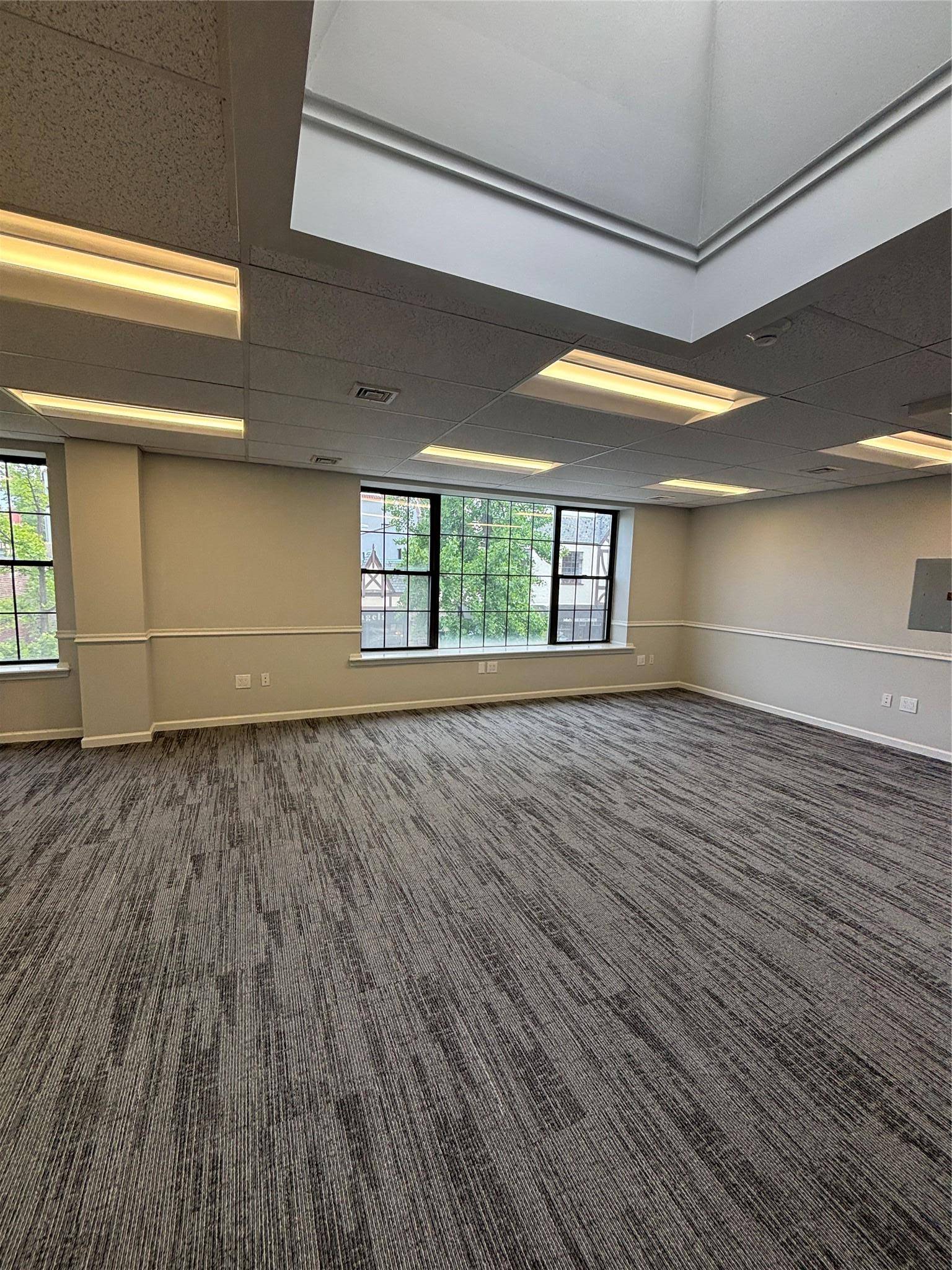 Bronxville, NY 10708,2 Park PL #4