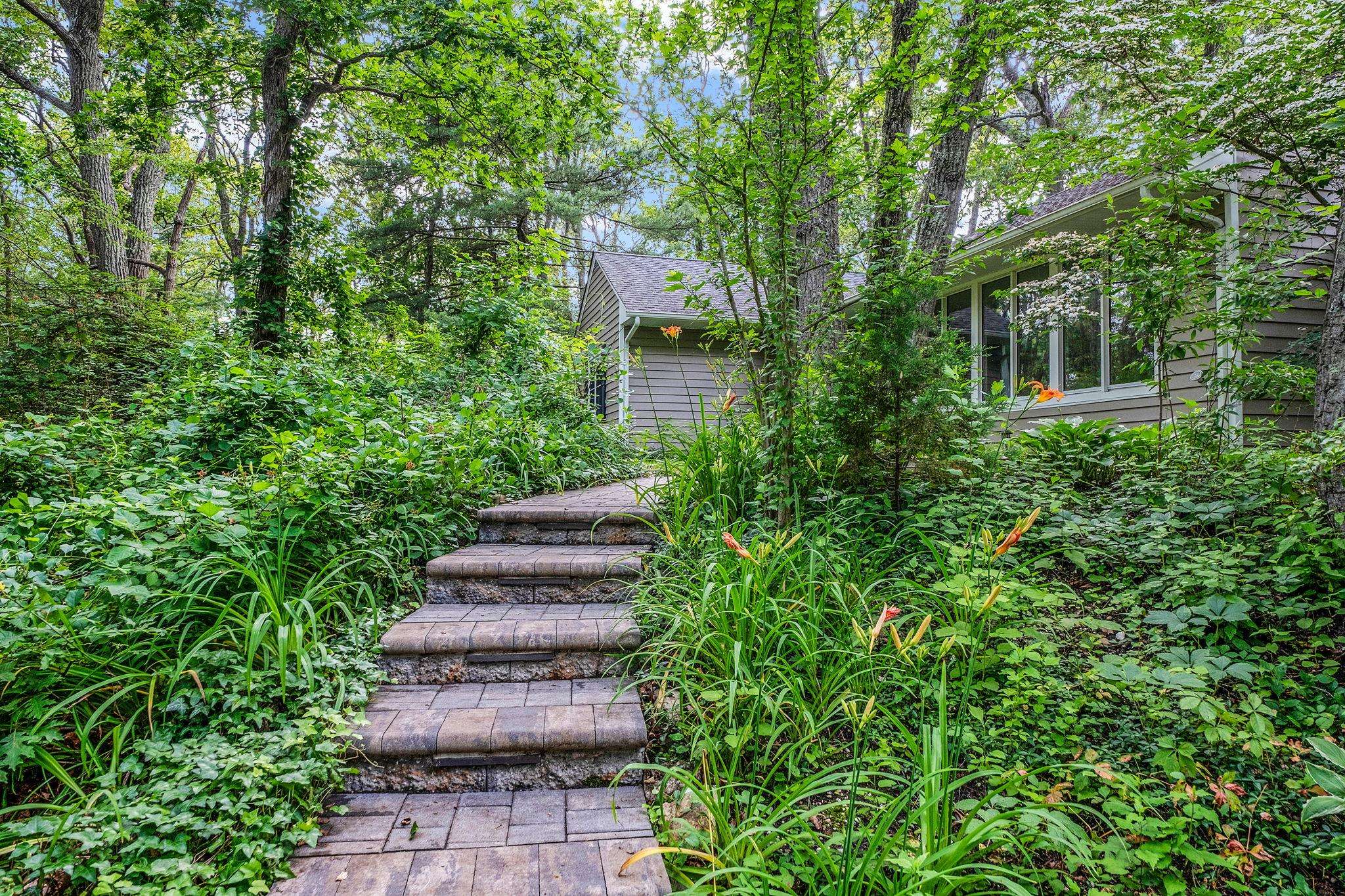 Huntington, NY 11743,259 Little Plains RD