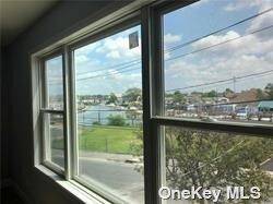 East Rockaway, NY 11518,9 5th AVE #2