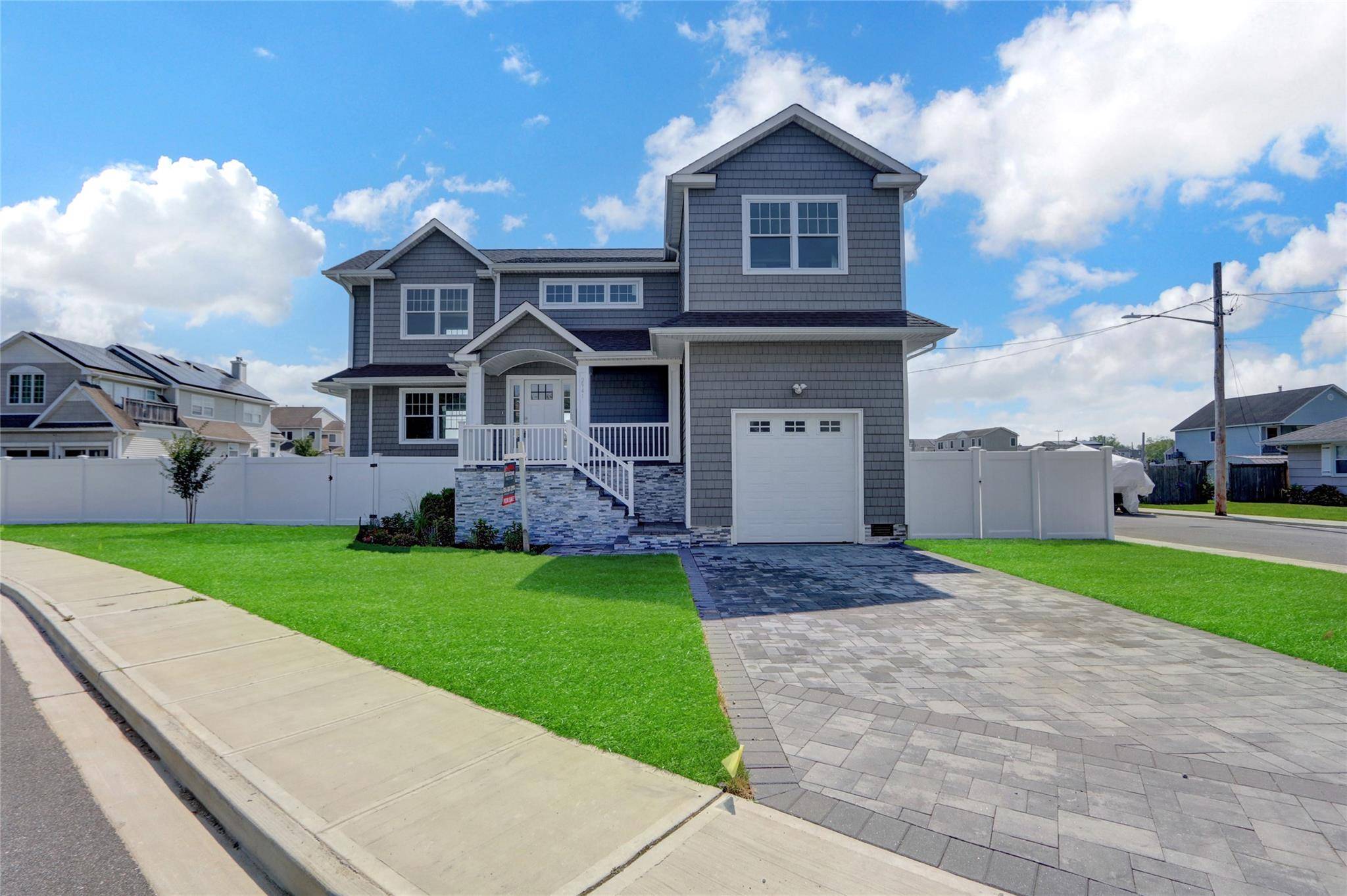 Oceanside, NY 11572,2941 Moreland AVE