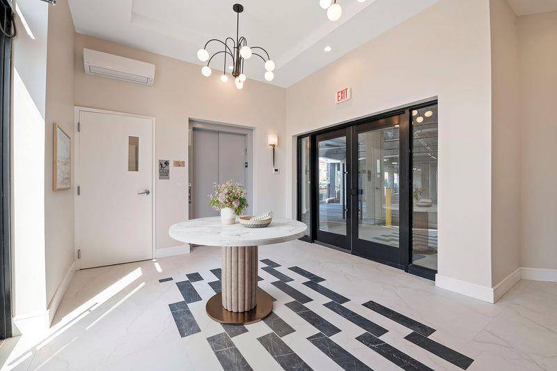 Floral Park, NY 11001,1 Carnation AVE #209