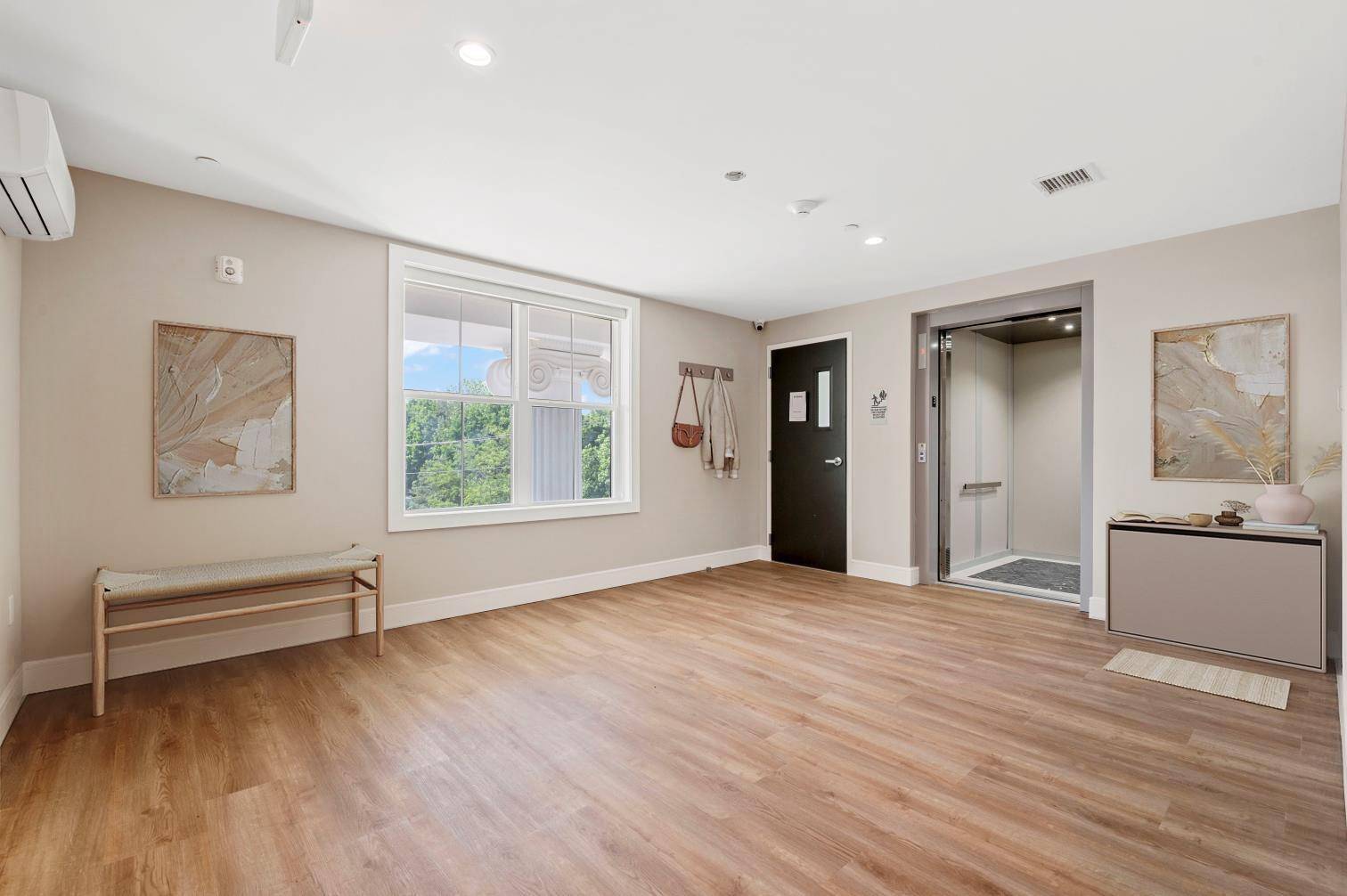 Floral Park, NY 11001,1 Carnation AVE #307
