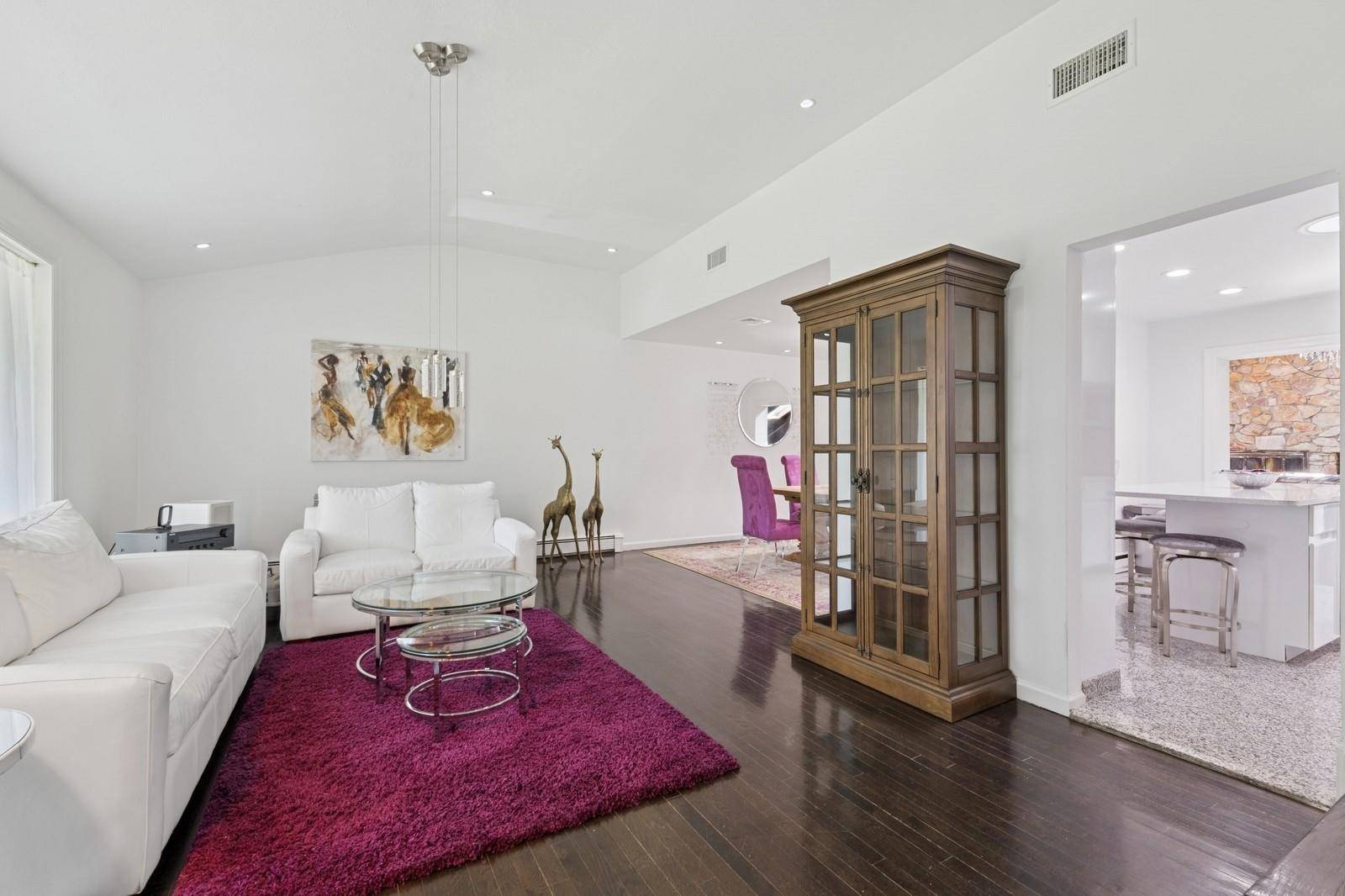 Glen Cove, NY 11542,43 E Harwood DR