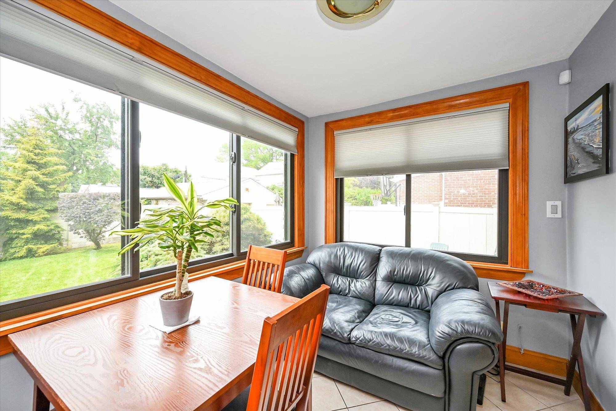 Bayside, NY 11361,33-50 210 ST