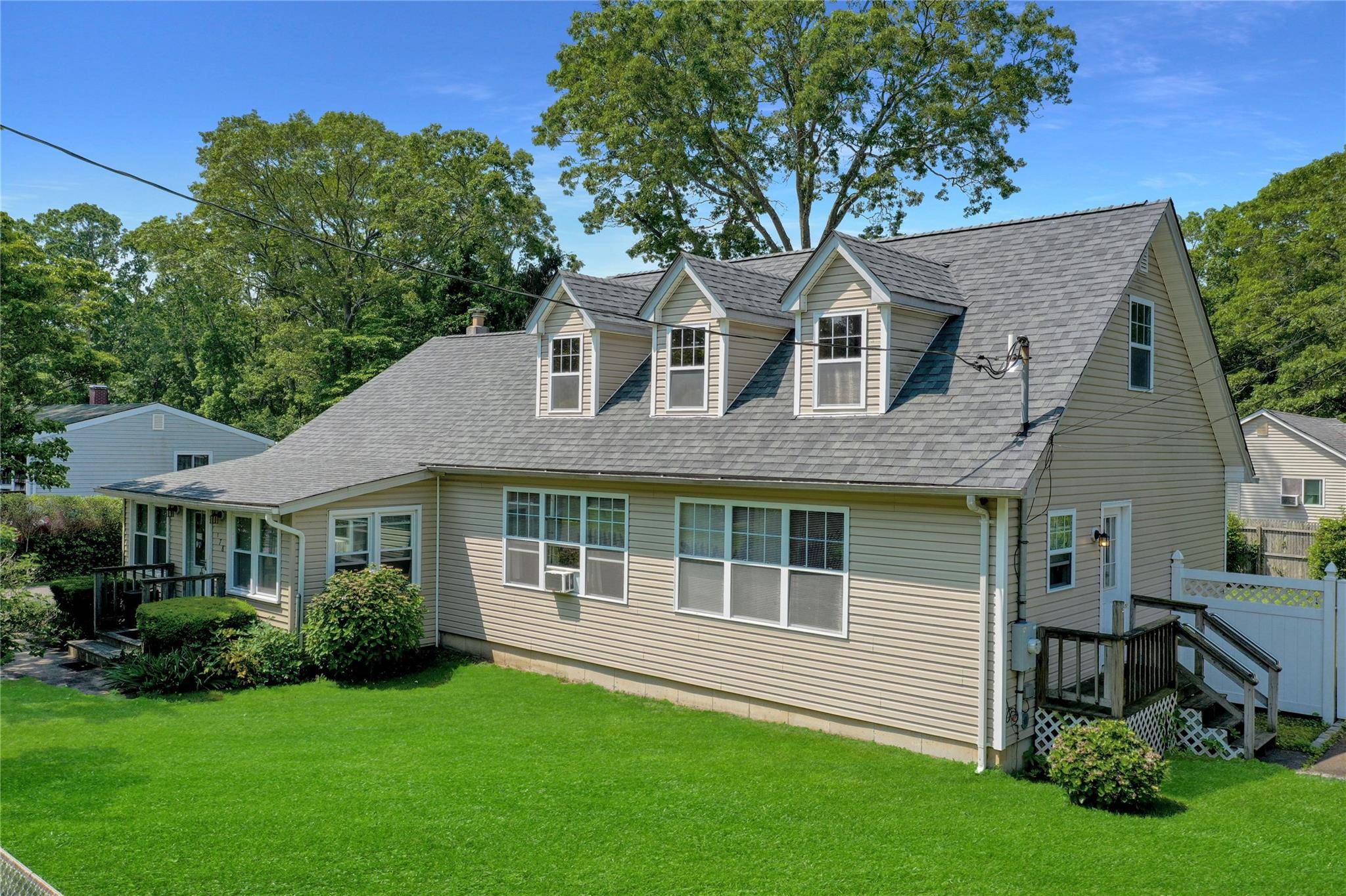 Mastic Beach, NY 11951,178 Magnolia DR