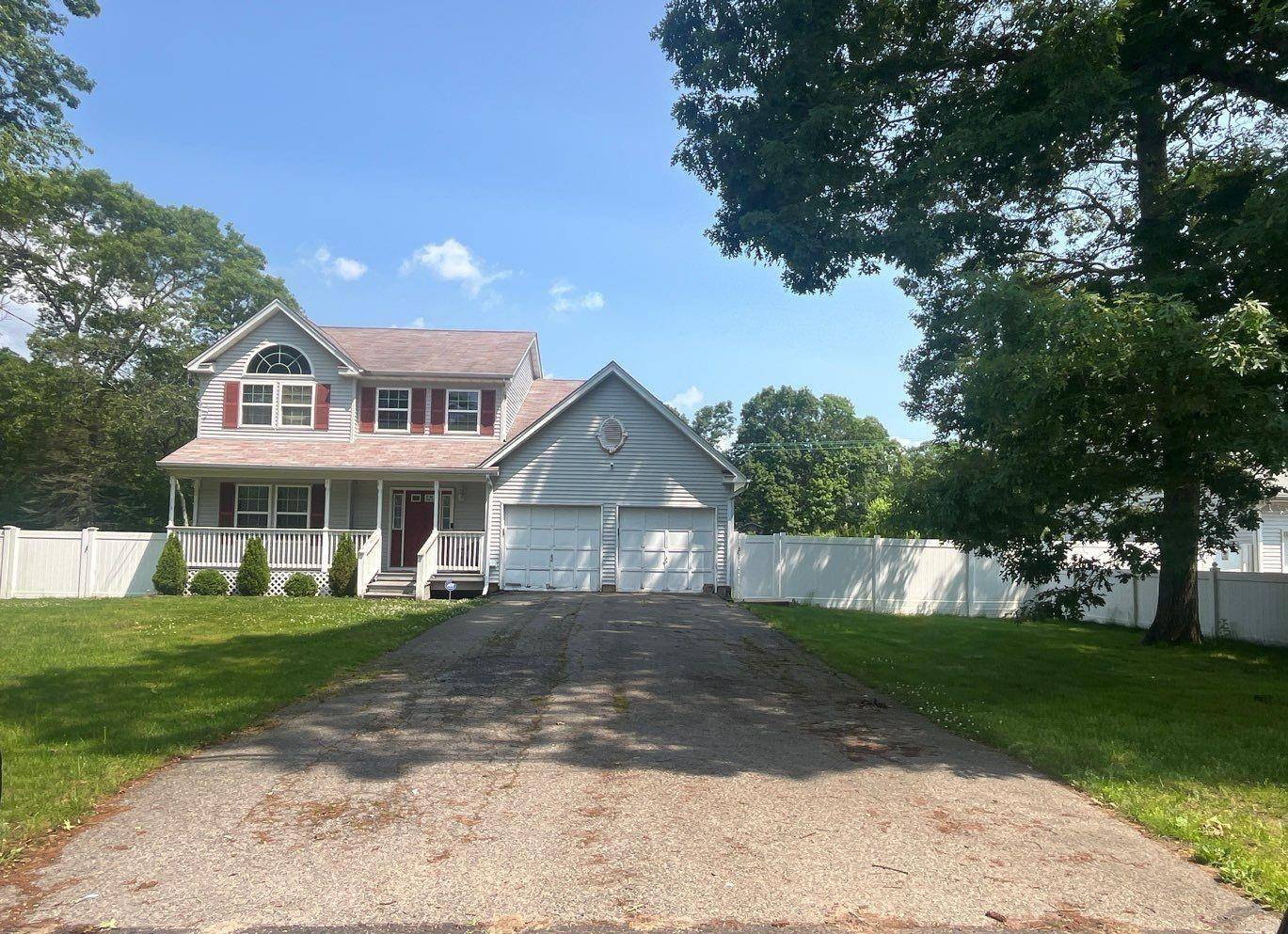 Mastic, NY 11950,85 Patchogue AVE
