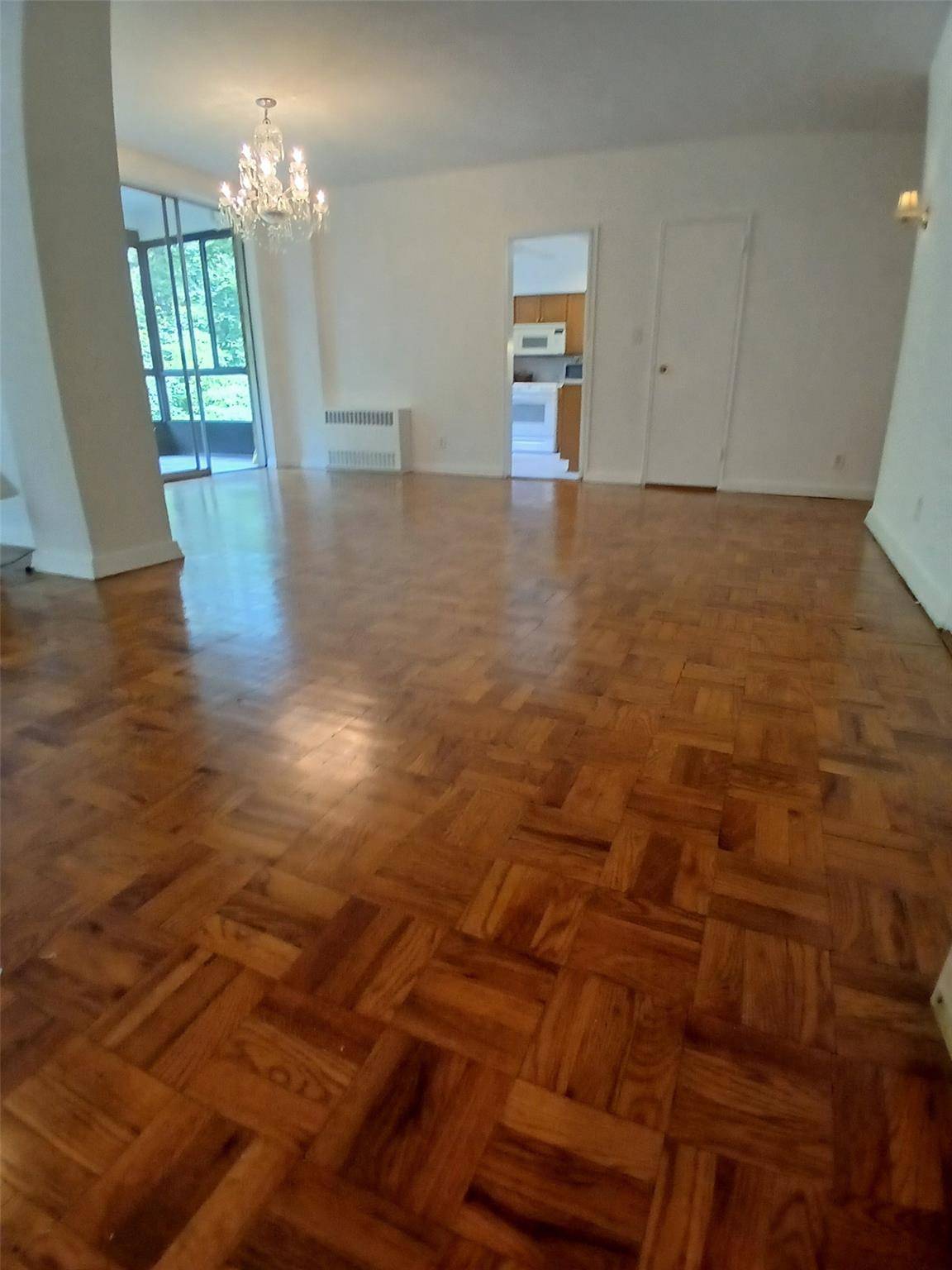 Bronxville, NY 10708,72 Pondfield RD #2F