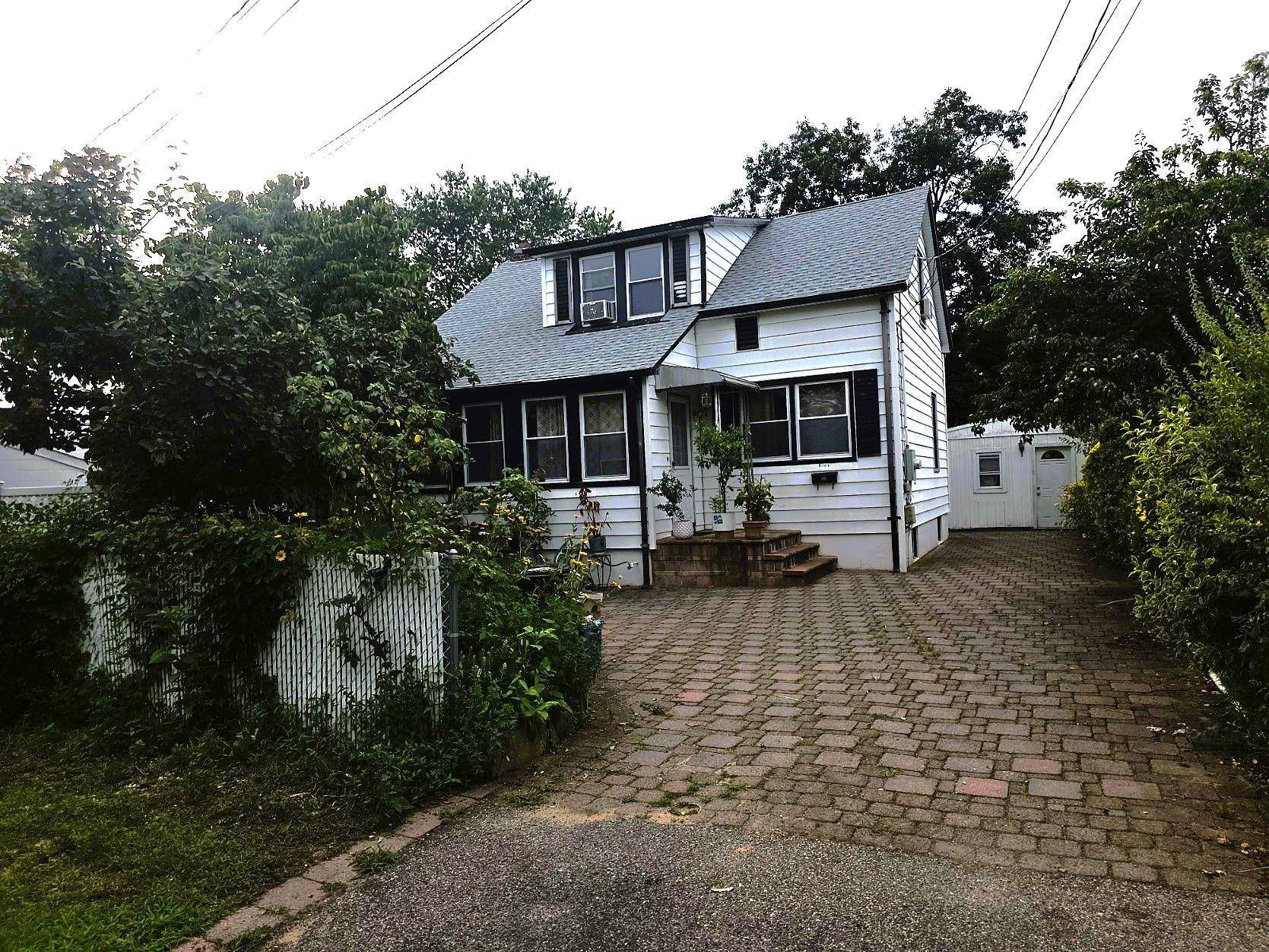 Bayville, NY 11709,17 June AVE