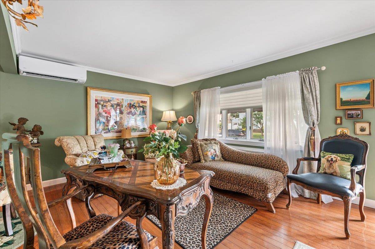 Oceanside, NY 11572,118 Evans AVE
