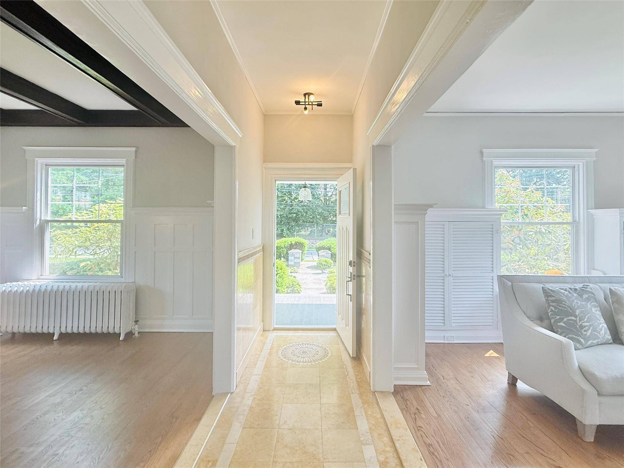 Port Chester, NY 10573,374 King ST