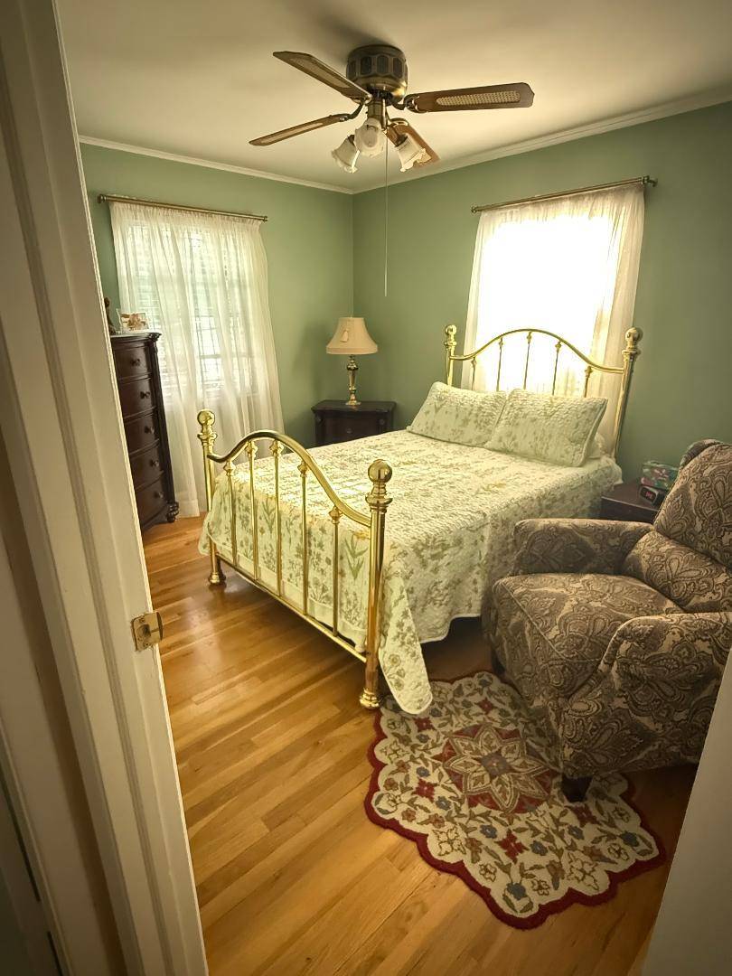 Rockville Centre, NY 11570,60 Chestnut ST